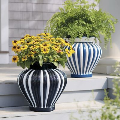 Blaire Scalloped Pot Planter | Grandin Road