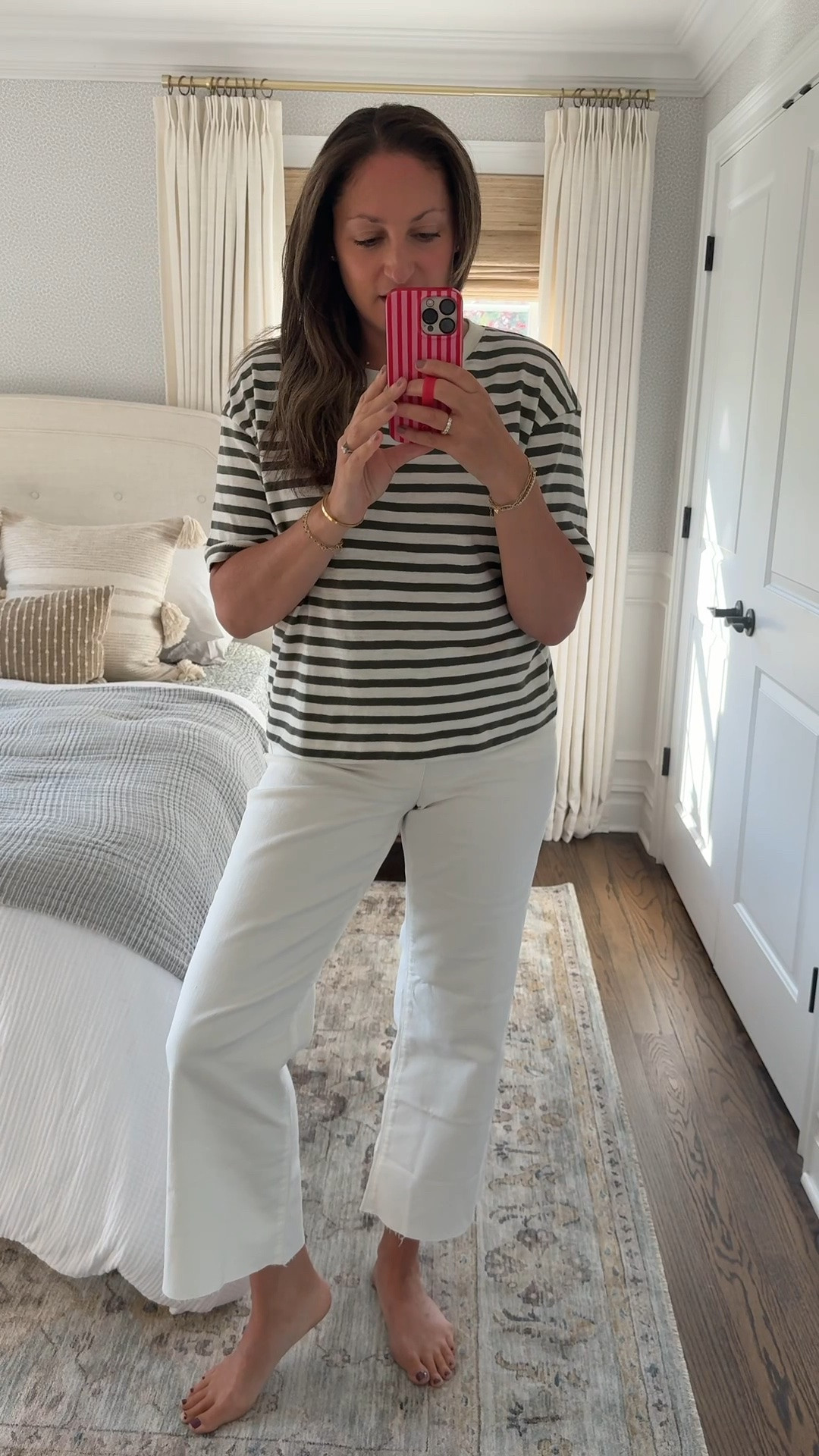 This is the only pair of white jeans you’ll ever need! They fit like a glove but are comfortable and flattering. Great price-point too!!

#LTKdayinmylife #LTKootd #LTKSeasonal