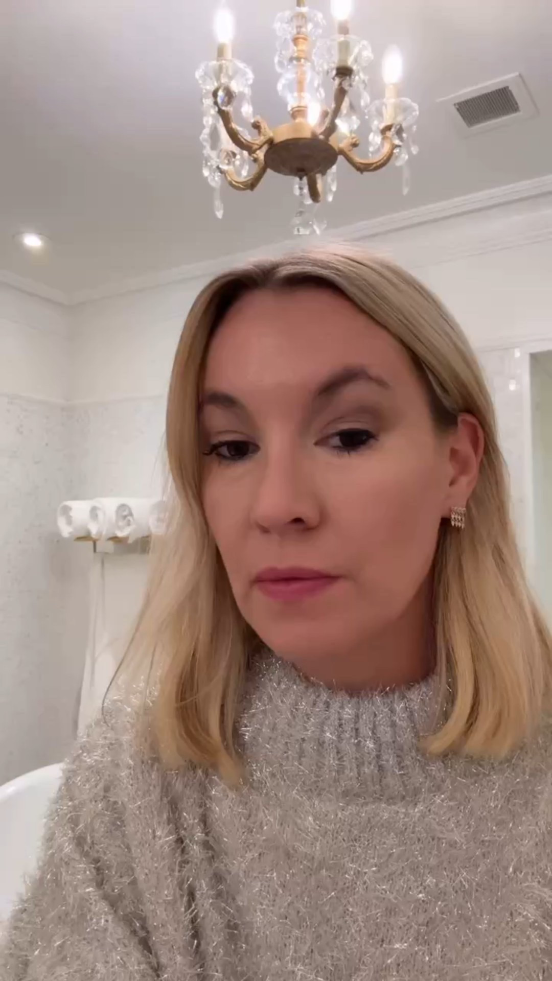 The best 3 in 1 prep, hydrate, and go setting spray! The perfect finished for your makeup before you head out of the door! 

#LTKBeauty #LTKFindsUnder50 #LTKOver40