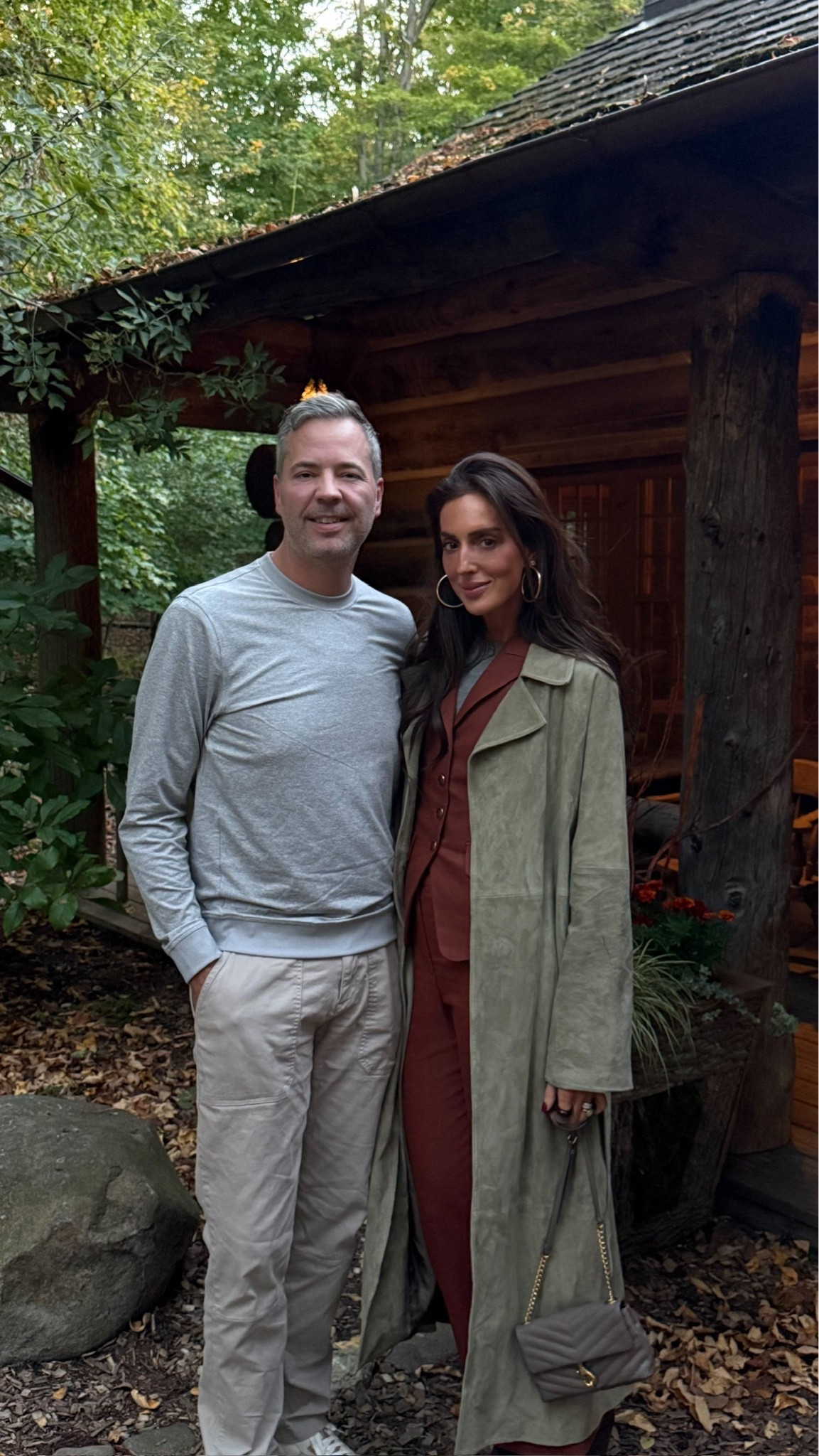 Lodge life here in Wisconsin with Chris and the CLJ team. Wearing Veronica beard which is tall girl friendly for me.