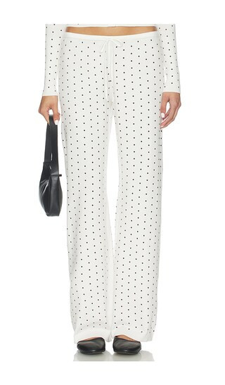 Frankies Bikinis Pant Mellow Cloud Knit Pant in White. - size S | Revolve Clothing (Global)
