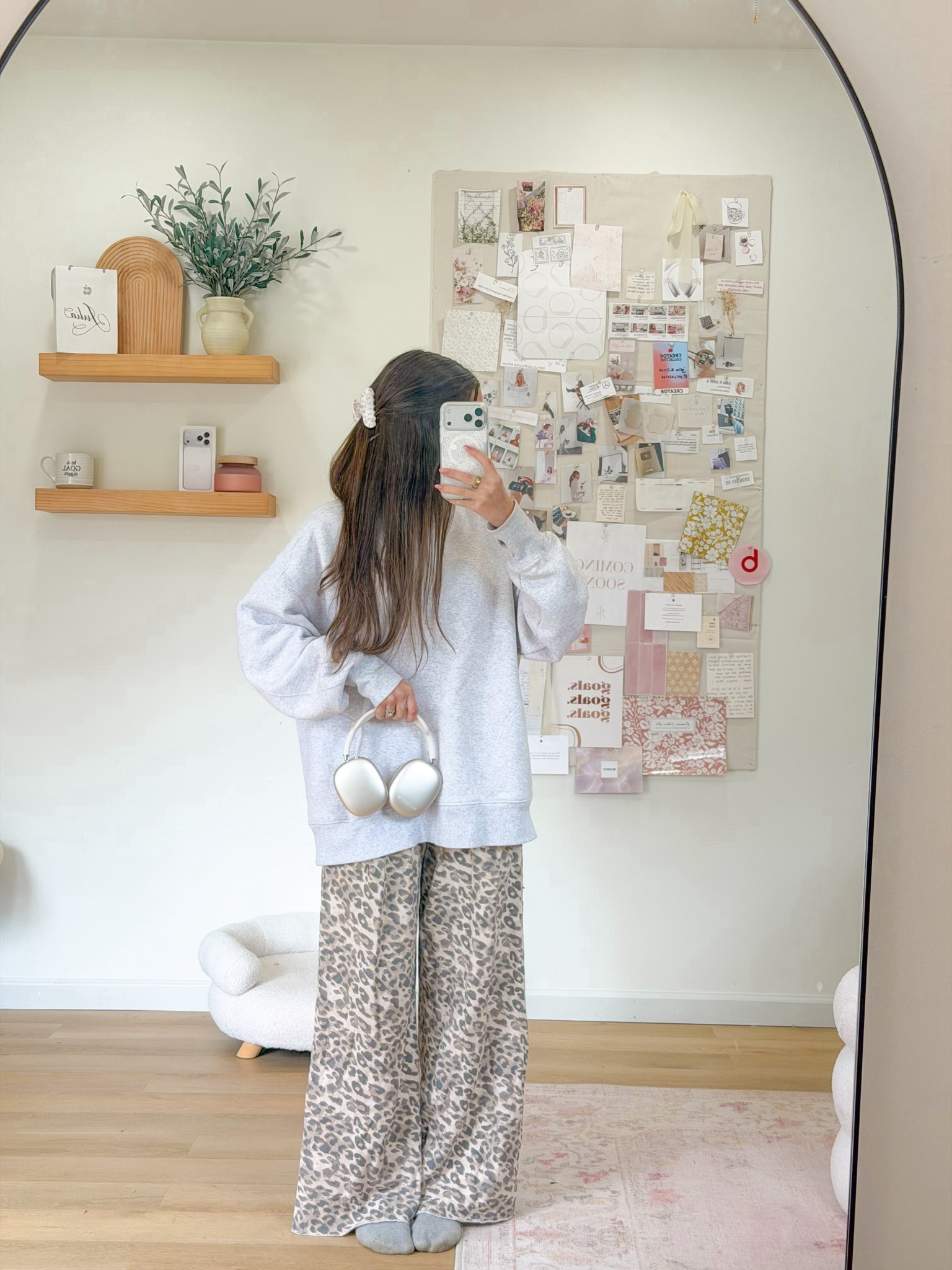 cute work from home outfit!! 
top: Medium
pants: XS

#LTKootd