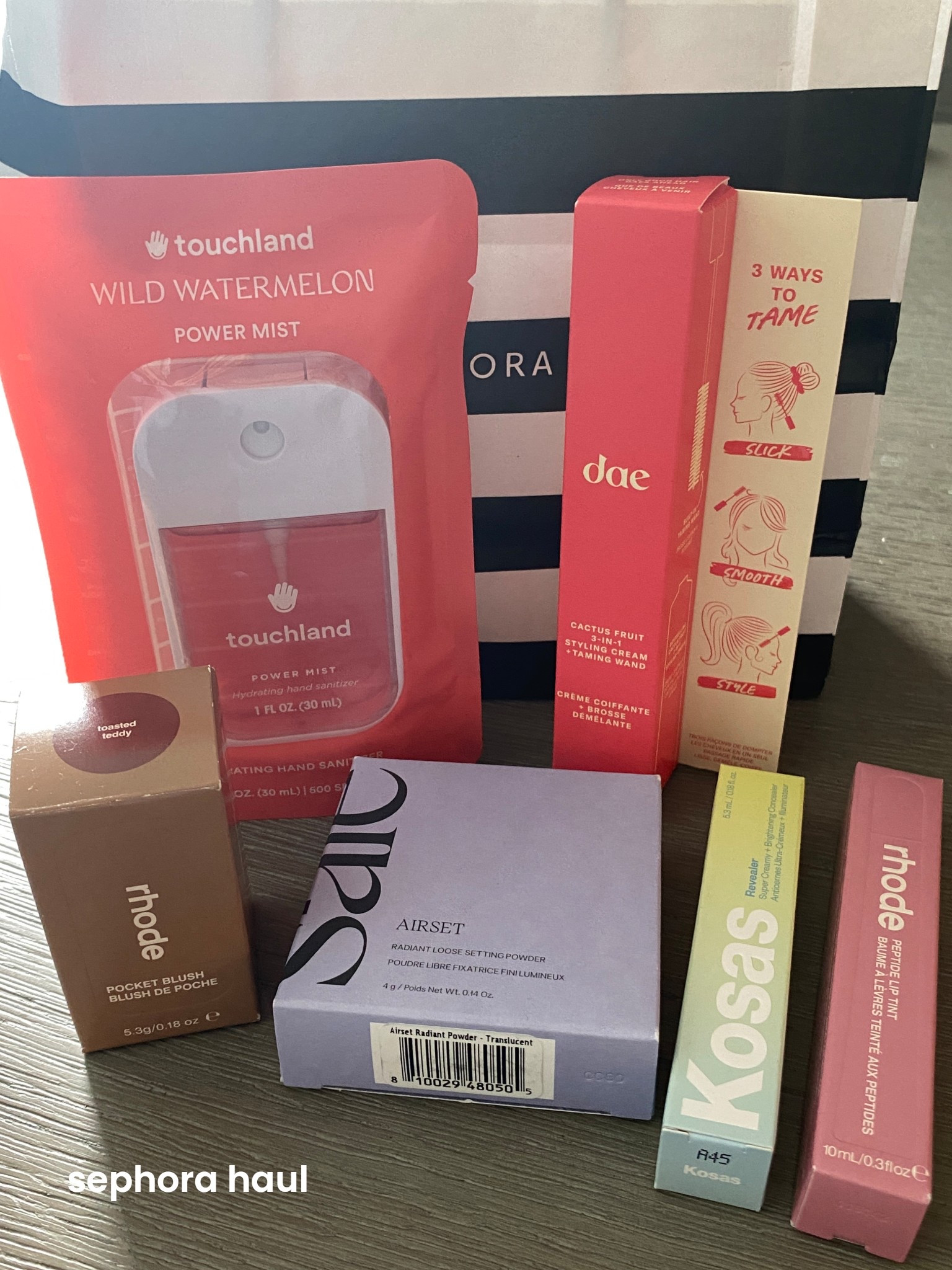 My most recent Sephora haul 
Makeup, setting powder, hand sanitizer, lip gloss, concealer, hair gel


#LTKStyleTip #LTKFindsUnder50 #LTKBeauty