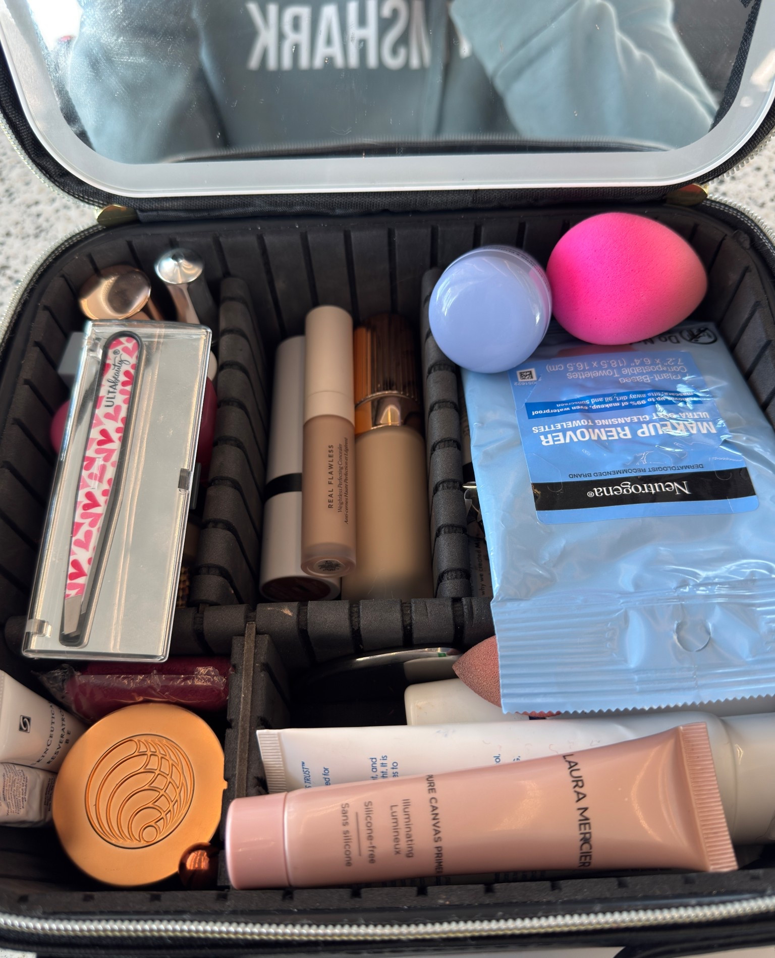 What’s in my (fave, MUST have) makeup bag 👀

(Plus all the products in my brush bag!)

#LTKgrwm #LTKSaleAlert #LTKBeauty