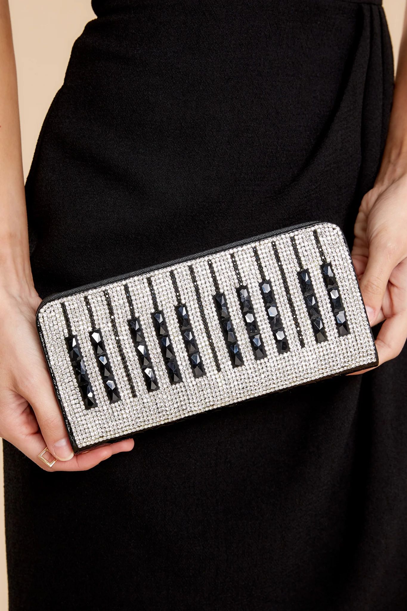 The Right Note Black Beaded Clutch | Red Dress 