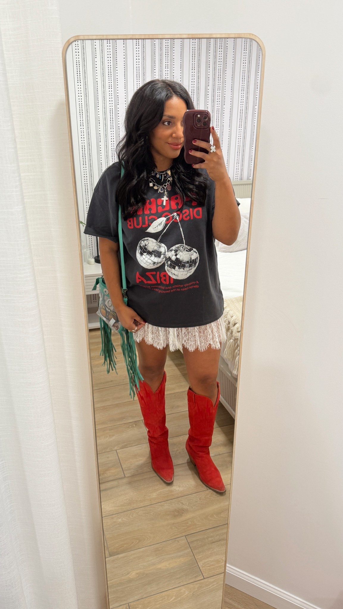 Concert outfit of the night! XL in t-shirt 

#LTKStyleTip #LTKMidsize #LTKFindsUnder50