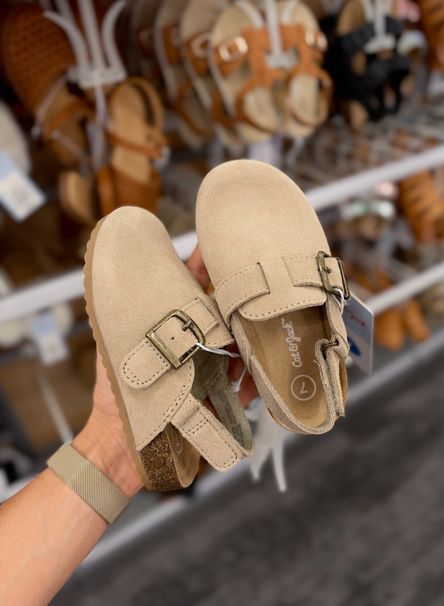 The cutest Birkenstock inspired clogs for toddler + kids at Target! Perfect for their fall outfits 🤎🍂

Target Outfits, Fall Outfits for Kids, Toddler Outfits

#LTKmomlife #LTKKids #LTKBaby