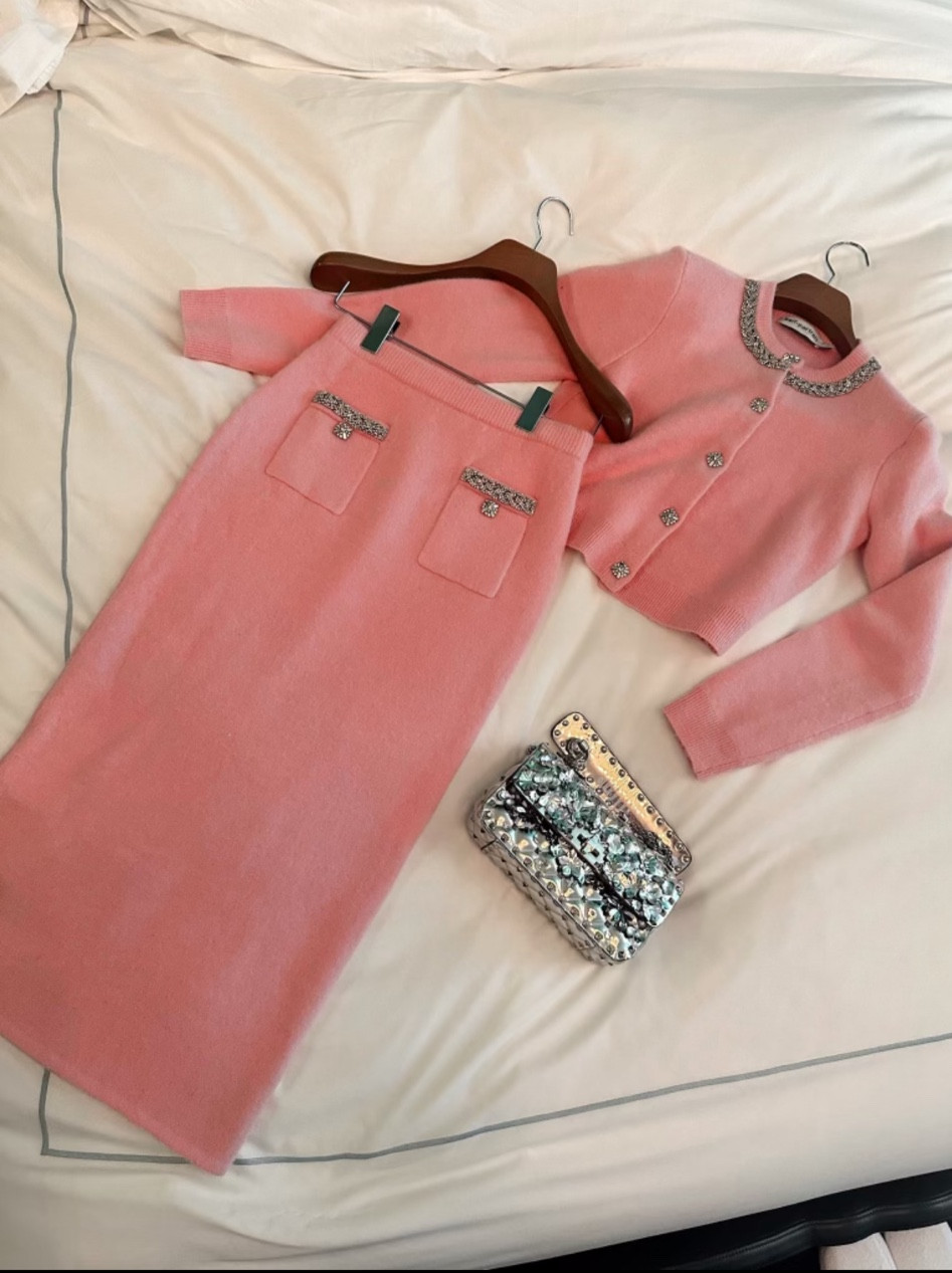 NYFW details 🩷🩷🩷

#LTKOver40 #LTKStyleTip #LTKNYFW