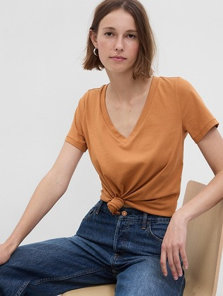 100% Organic Cotton Vintage V-Neck T-Shirt | Gap (US)