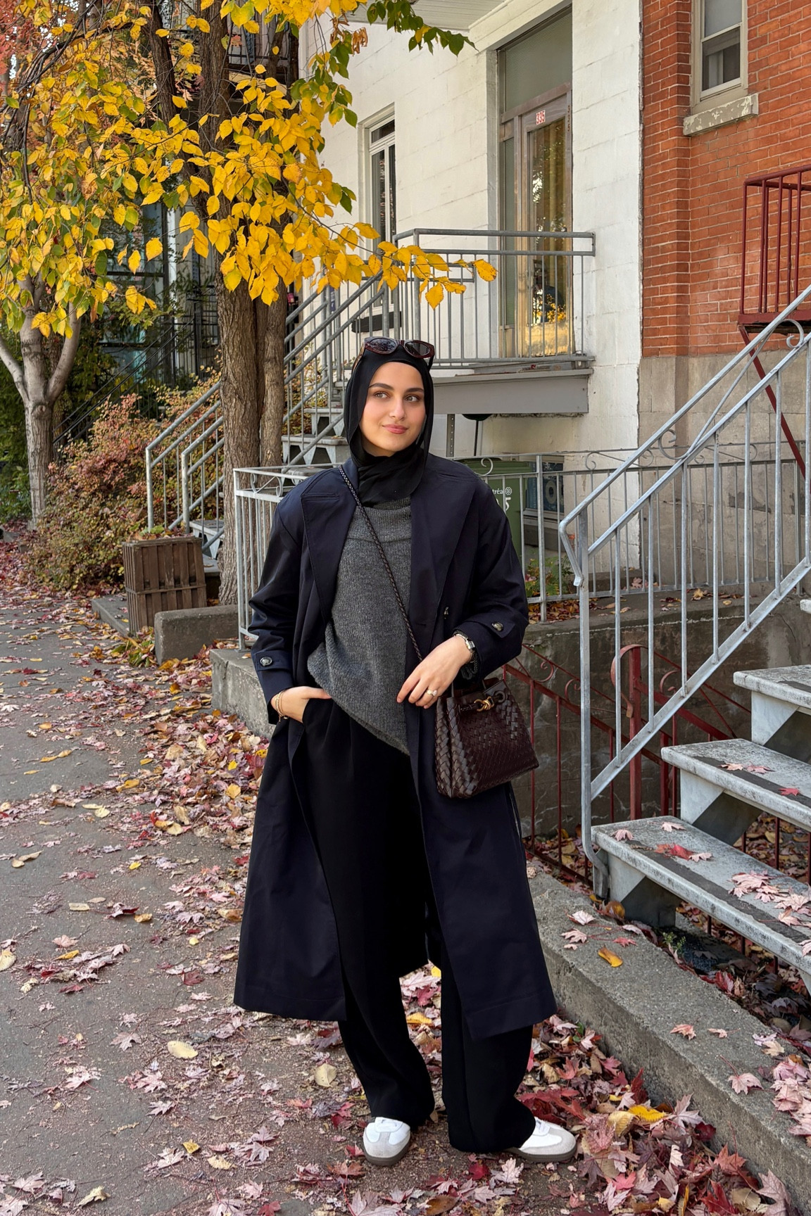 Navy + black = classic 🖤💙

#LTKautumn #LTKcanada #LTKmodest