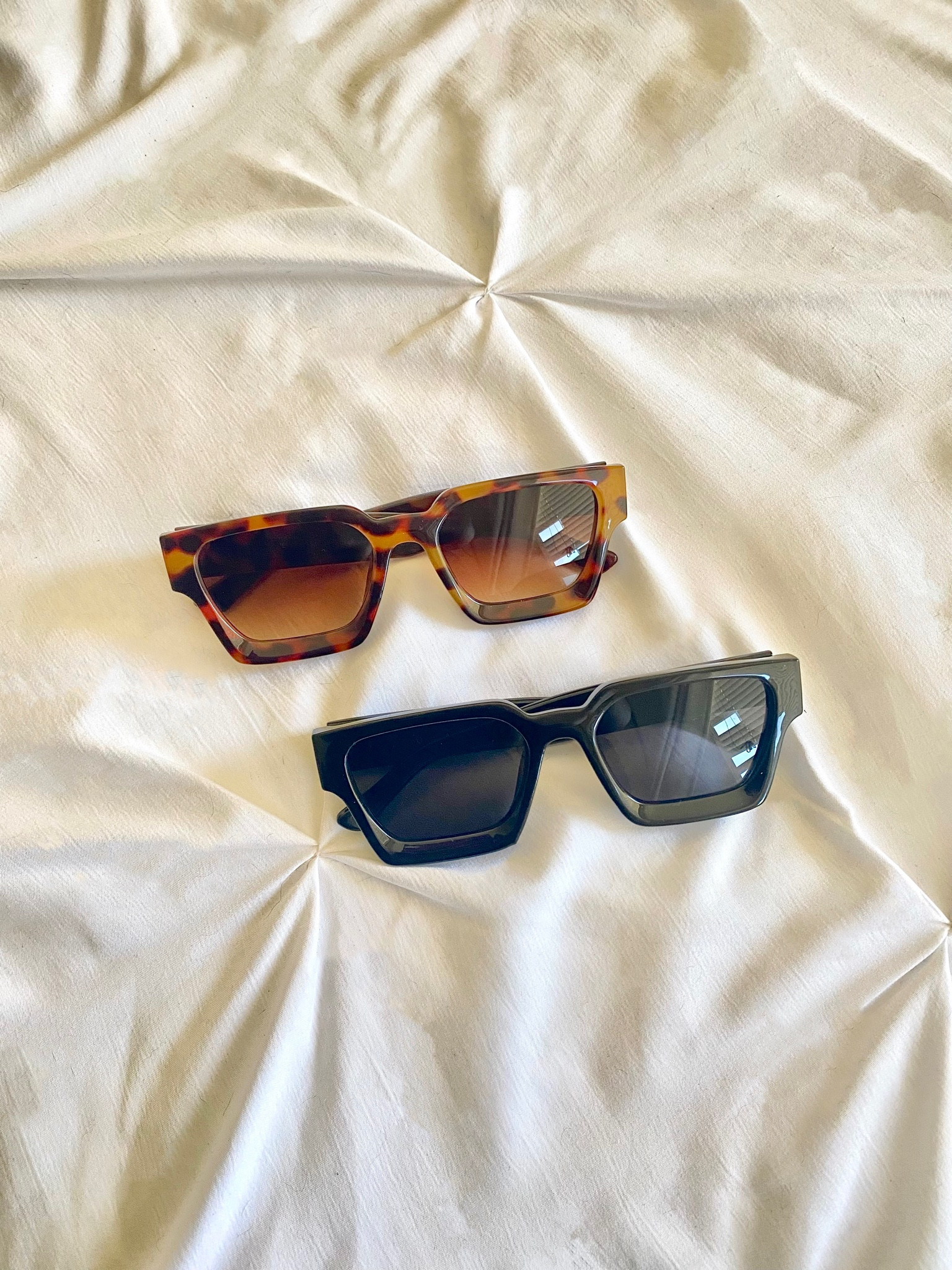 Vanlinker Amazon Sunglasses are on sale for 15% off for the AMAZON PRIME DAY SALE! use my code “GABRIELLEEVL” for an additional 15% off which is a total 30% off sale. *my promo code is still eligible to use after the sale* 
vanlinker sunglasses, vanlinker glasses, vanlinker, sunglasses, glasses, summer sunglasses, sunnies, tortoiseshell sunglasses, black sunglasses, square sunglasses 

#LTKunder50 #LTKSeasonal #LTKxPrimeDay