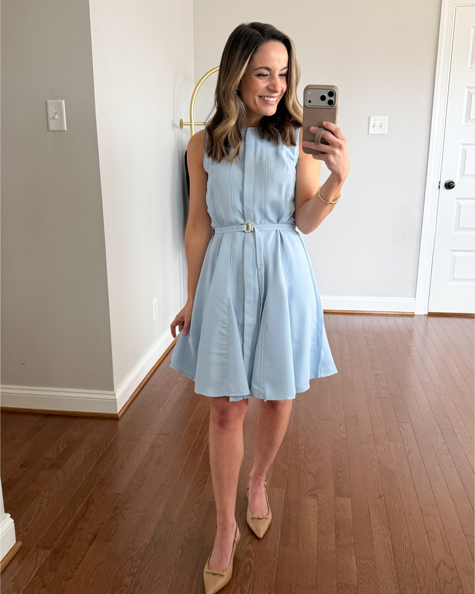 A look at a few dresses I filmed yesterday for upcoming posts! 

Light blue (Ann Taylor): petite 00 
Striped blue (J.Crew Factory): petite 00/xxs 
White (BR Factory): petite xxs/00 
Green (Tuckernuck): xs - will have to watch this one for a restock!
Yellow (BR Factory): petite xxs - also sold out on me :( will watch it for a restock! 

#LTKPetite