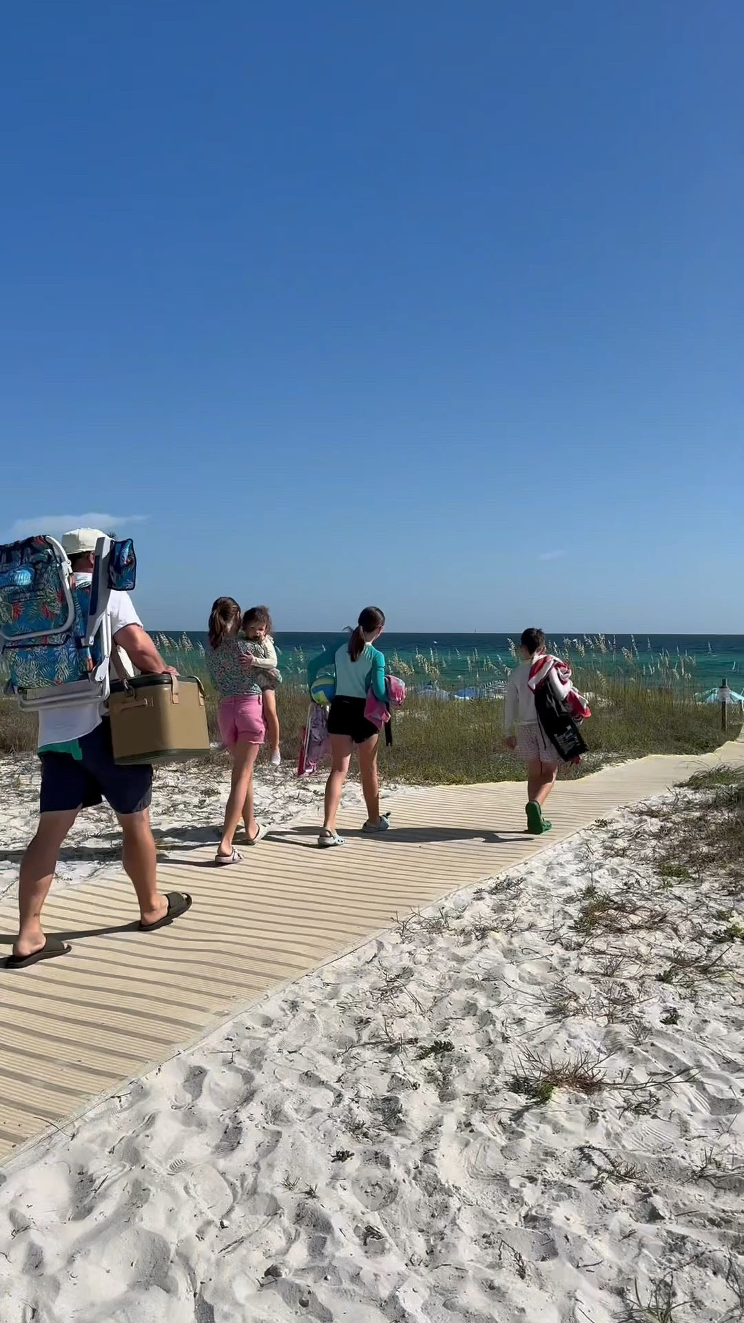 Minimal beach gear essentials 💛🏖️🦀☀️ #momof4 #beachgear #beach #beachvacation 

#LTKTravel #LTKSwim #LTKFamily
