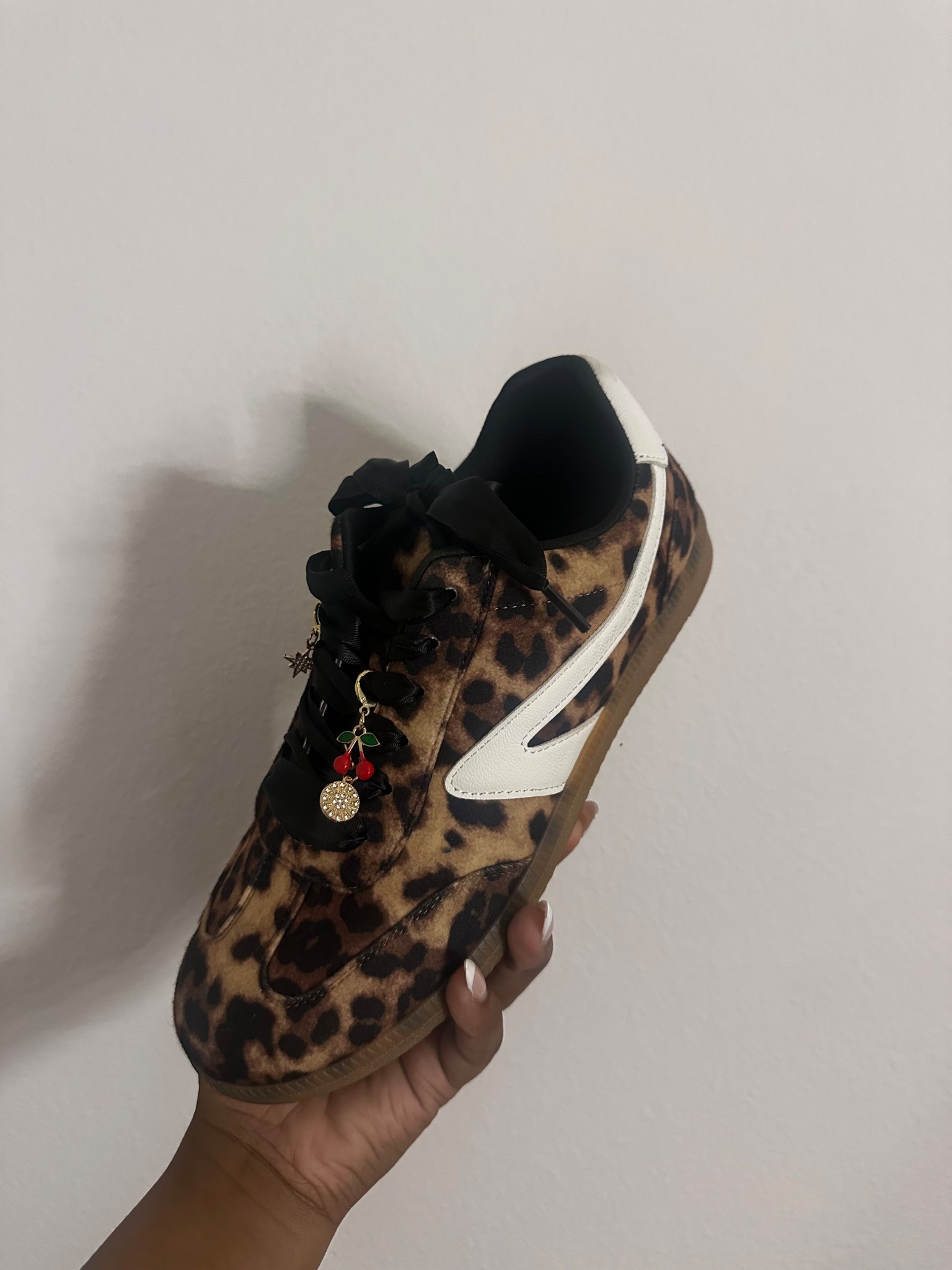 The perfect sneaker transitioning into fall 🐆

#LTKFindsUnder50 #LTKShoeCrush #LTKStyleTip