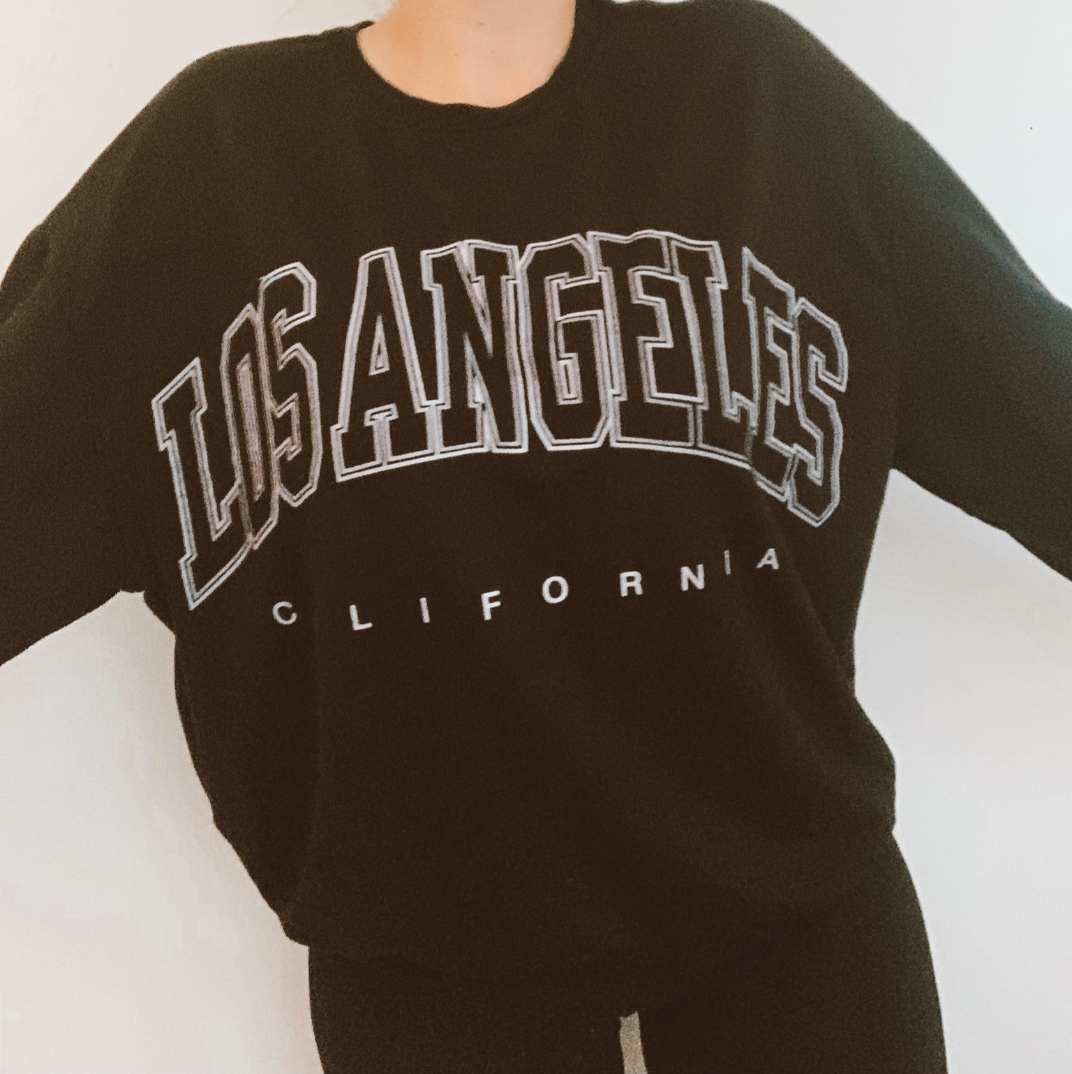 Meladyan Women's Oversized Los Angeles California Letter Print Graphic Pullover Tops Crewneck Long Sleeve Fleece Sweatshirt