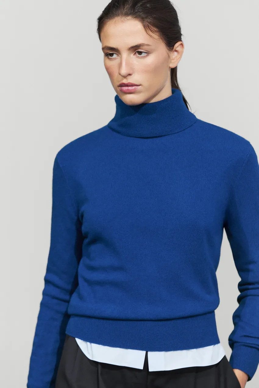 Wool-blend knit turtleneck sweater | Massimo Dutti US