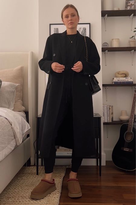 Black sweatpants and coat outfit with uggs 

#LTKSeasonal #LTKshoecrush #LTKstyletip