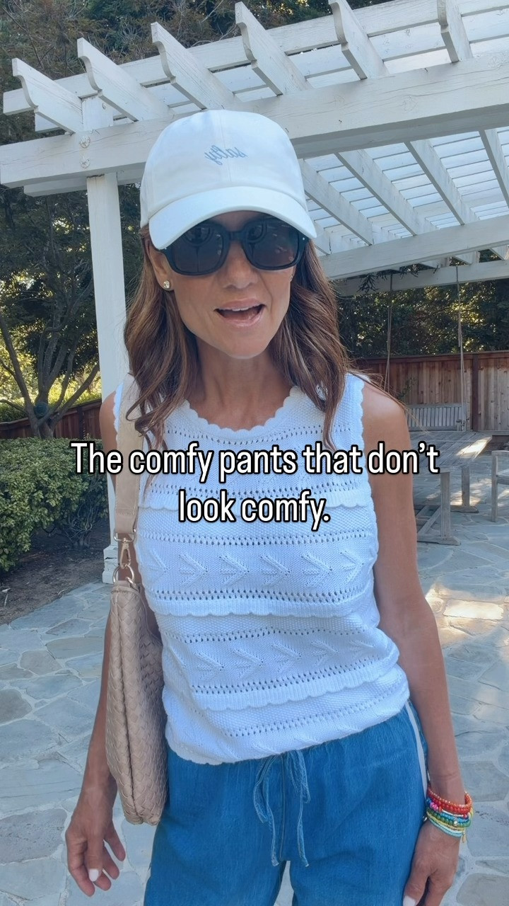 @zsupply #ad

Love these track pants. So stylish.  I am 5'7" wearing a size XS.   

 #LTKgrwm #LTKootd #LTKOver40