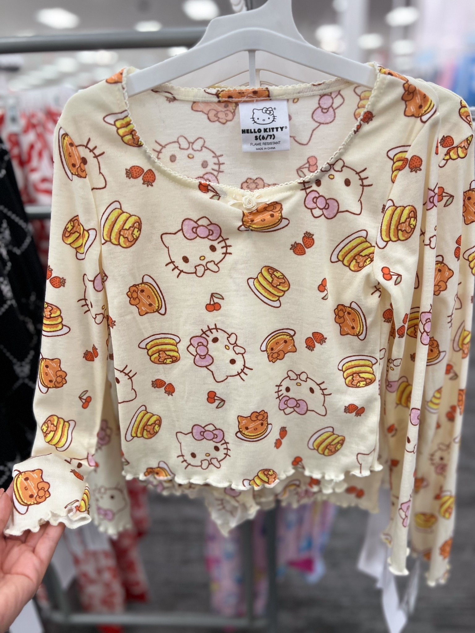Girls hello kitty pjs 

Target finds, kids style 

#LTKKids