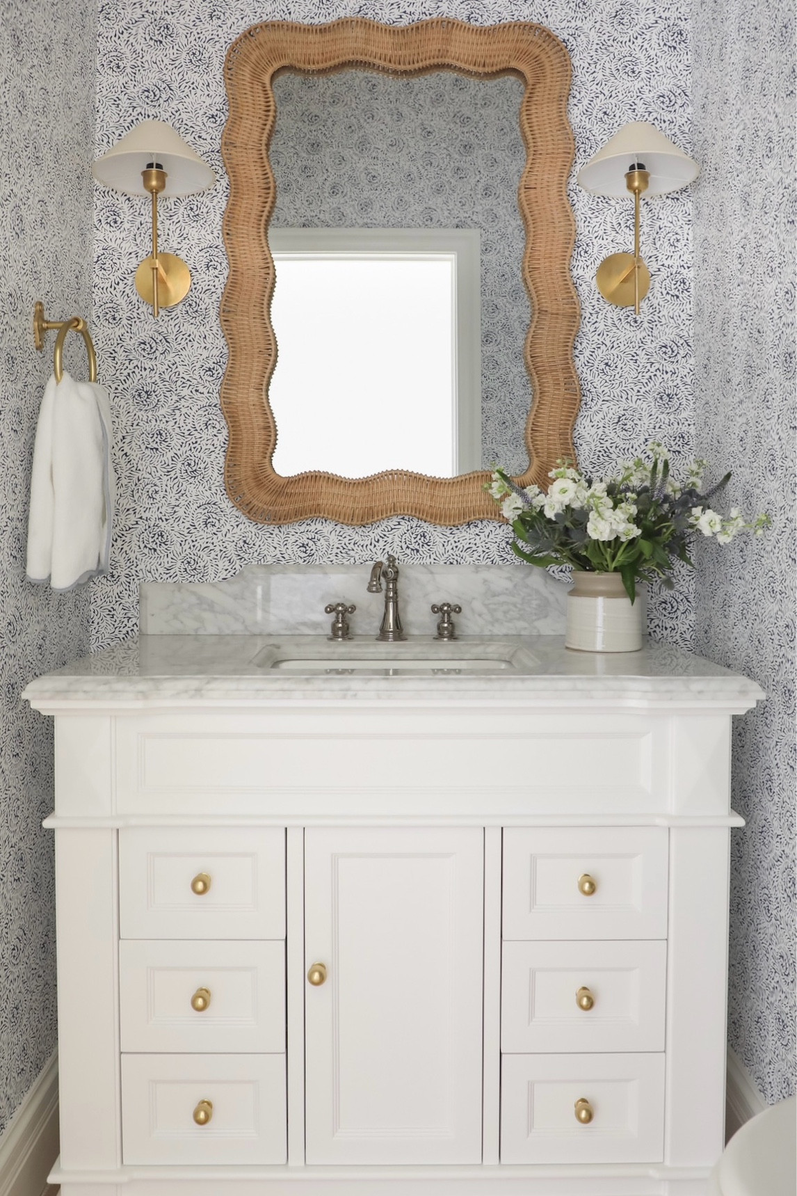 Bathroom decor, bathroom renovation, Home Depot, Ballard designs, Lowe’s, bathroom vanity, home decor, coastal decor, target studio McGee, Wayfair 


#LTKHome #LTKSaleAlert #LTKStyleTip