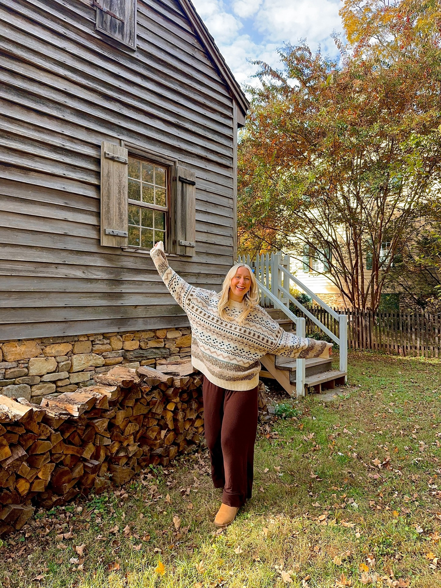 a cozy fall 🧸🍁☕️ code Hillary for sweater 

#falloutfitideas #falloutfitinspo #autumnoutfits #autumnoutfitinspo #fallaesthetic #pregnancydiary #pregnancyoutfit #bumpstyle