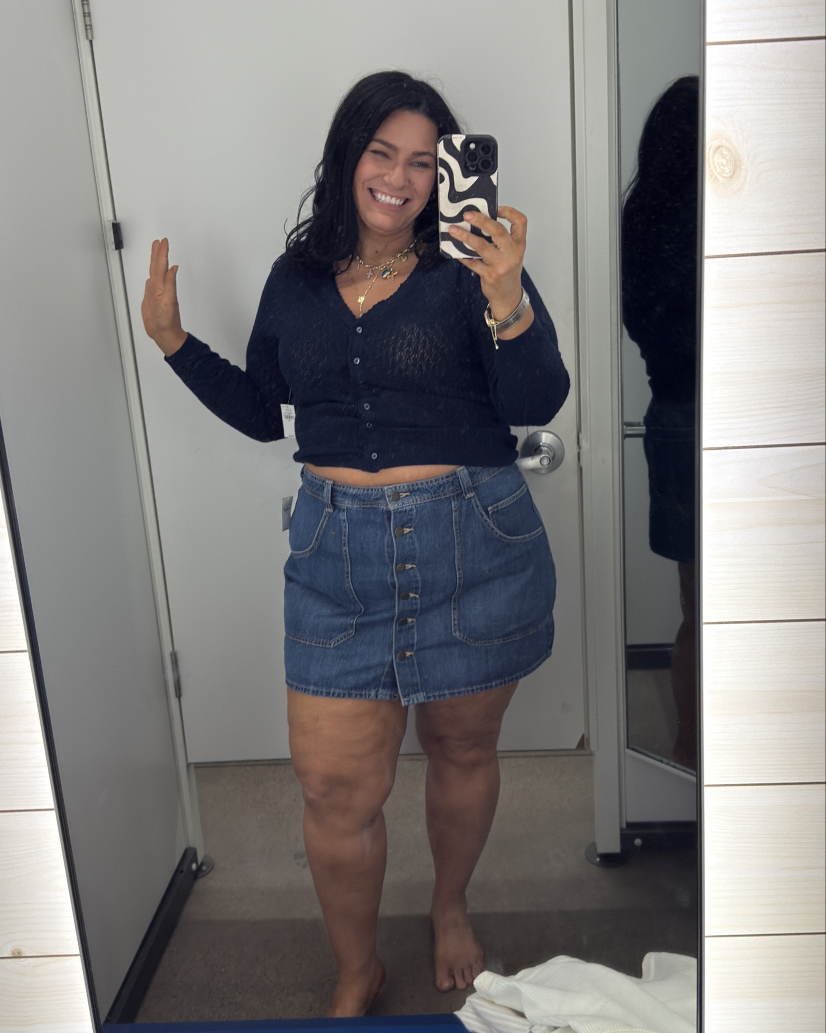 I’m 5’6”, 225lbs, 38B, size 16/18 The top is a loose weave pointelle so it is see thru but looked really cute with my nude colored bra. I can usually do Large or XL in tops and am wearing the XL, it’s perfect. Skirt is a size 18 and even though I probably could have done a 16 in the waist it would have clung to my apron belly outline 

Cardigan- XL
Skirt-18

#LTKMidsize #LTKSpringSale #LTKOver40