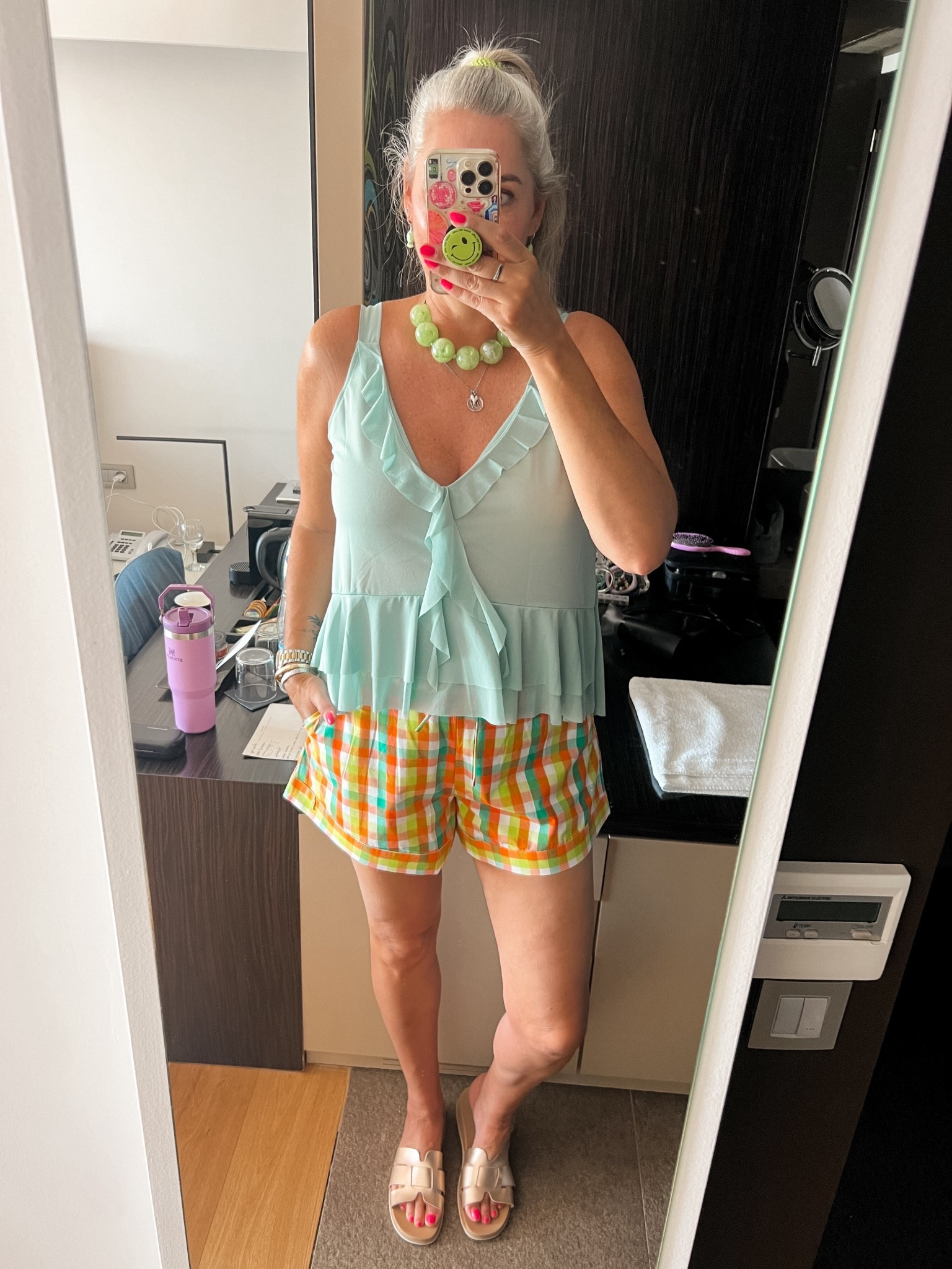 OOTD - Friday. Turquoise frilly top (L), plaid or gingham shorts (Harper and Yve), Bobs sandals and green necklace (Bijou Brigitte), fish earrings. 



#LTKtravel #LTKnederlands #LTKeurope