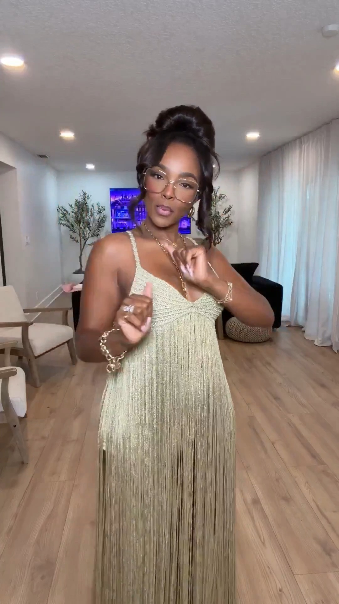 Hi babes ✨ Scroll to shop this fun fringe look that will definitely turn heads 🤎

The fringe detail adds the perfect statement moment while still feeling classy and wearable. This is one of those standout pieces that instantly elevates your outfit with minimal styling effort, and it’s such a fun piece to keep in your wardrobe for special occasions.

Perfect for vacation nights, birthday dinners, girls night, or special events.

📏 Measurements: 5’4”, 140 lbs, 34D bust, 27” waist, 40” hips  
Wearing a size Small

#LTKgrwm #LTKootd #LTKPetite