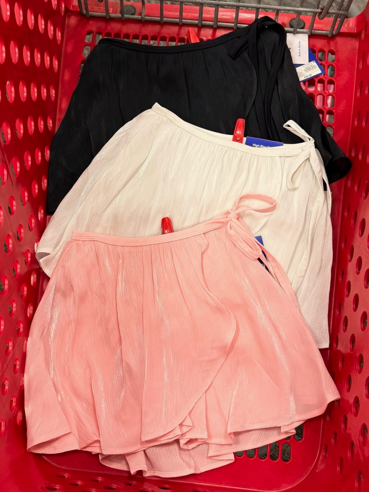 These new JOYLAB skirts are so cute and perfect for theme park outfits!!💗✨