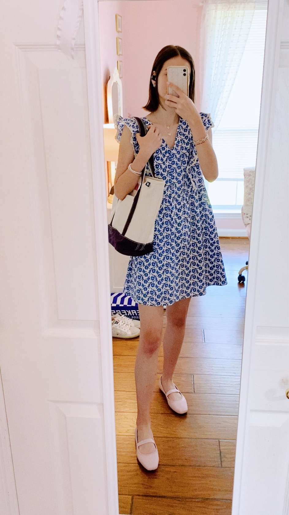 Love this dress! Only one left!!!
#bluedress #blueandwhite #grandmillennialstyle #preppystyle

#LTKworkwear #LTKstyletip #LTKfindsunder100