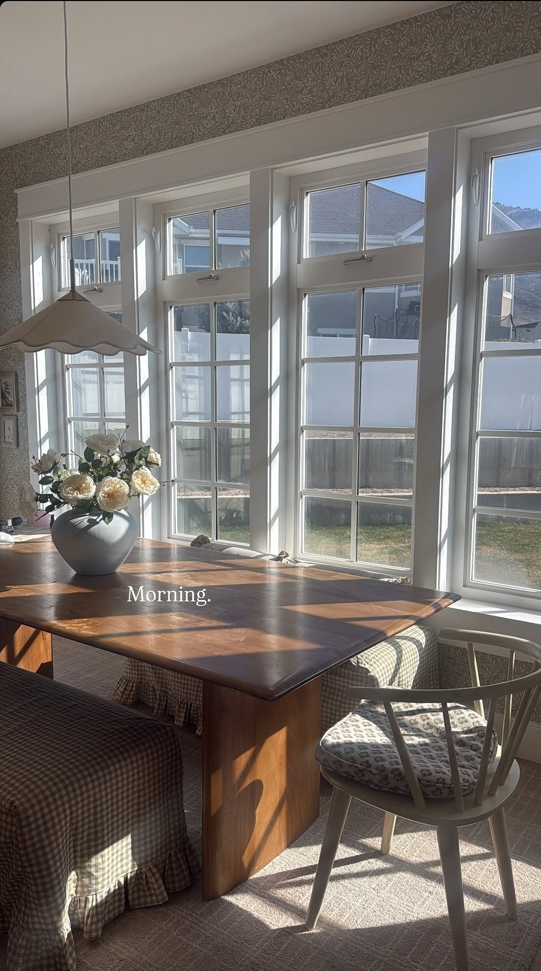 Morning light in the dining room 😍 

 #LTKdayinmylife #LTKmorningroutine