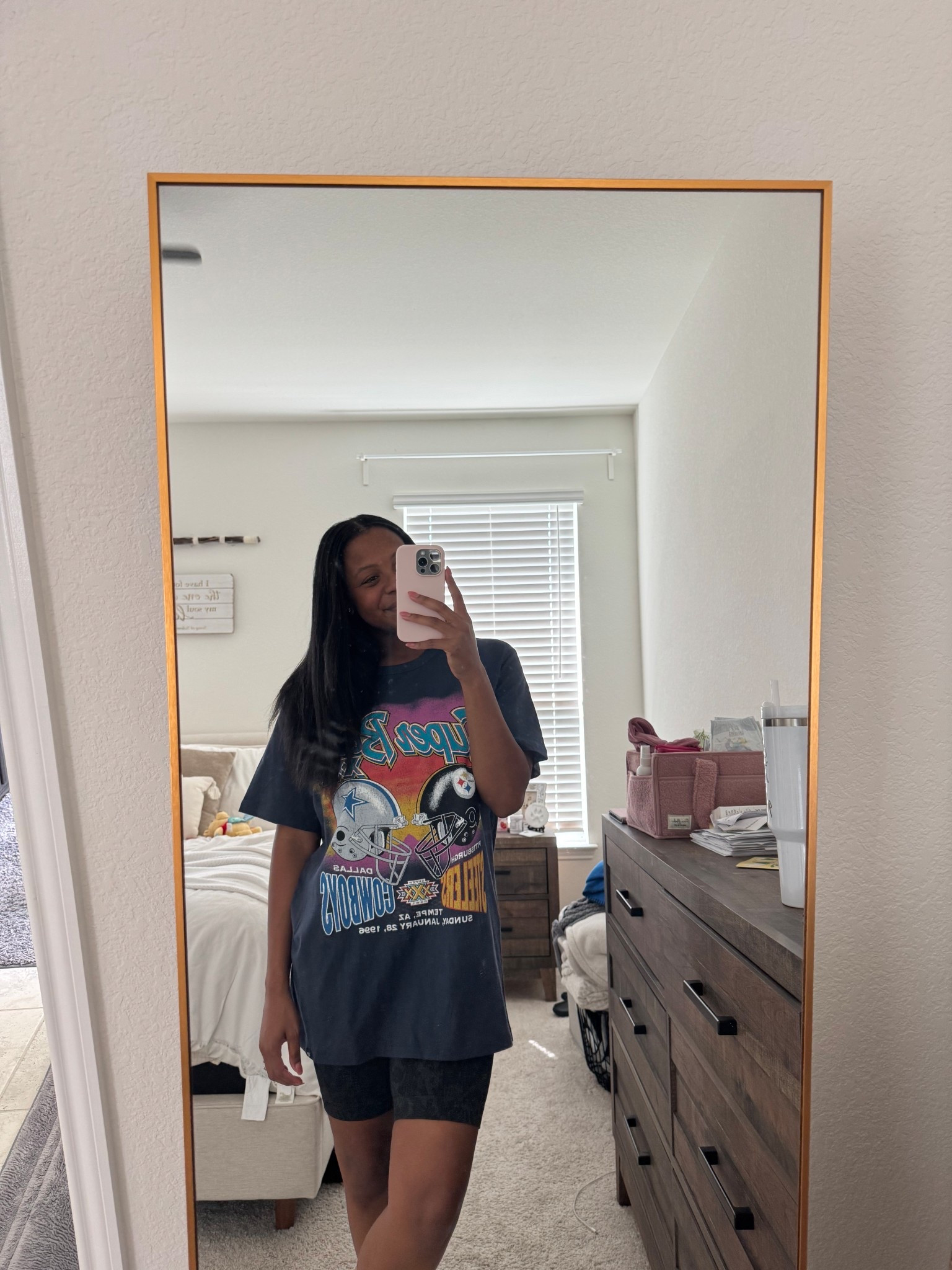 A casual & comfy game day outfit🏈

Football outfit | game day outfit | mom outfit | athleisure | cowboys graphic tee | football graphic tee

#LTKSaleAlert #LTKStyleTip #LTKFindsUnder50