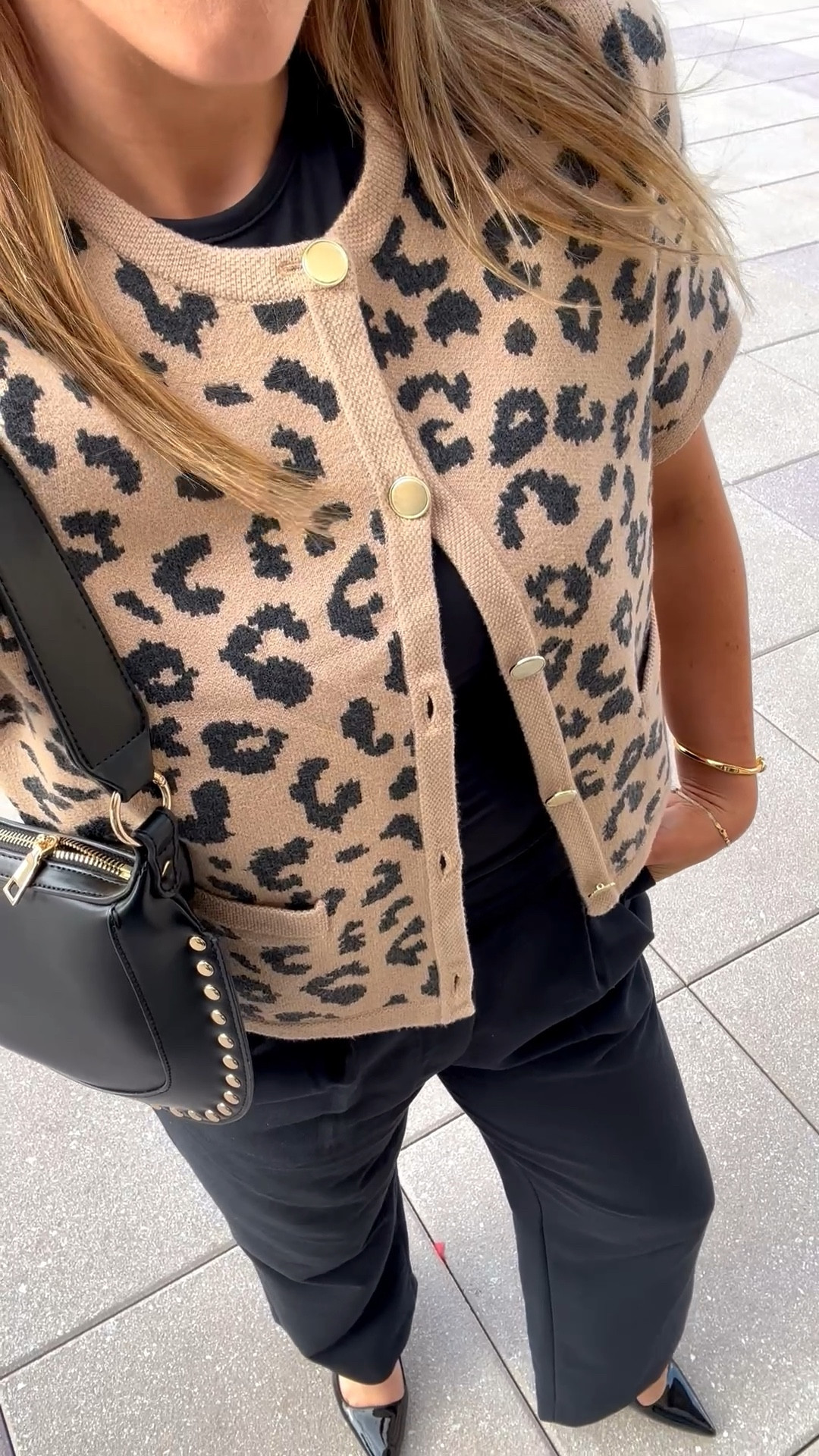 Christmas Eve outfit✨✨
Abercrombie is having their Winter Sale for the end of the year!!🙌🏻

Abercrombie trousers
Abercrombie Sweater
Skims shirt
Anthropologie purse 
Vince Camuto heels
Kate spade watch & bracelet 

#LTKootd #LTKHoliday #LTKGiftGuide