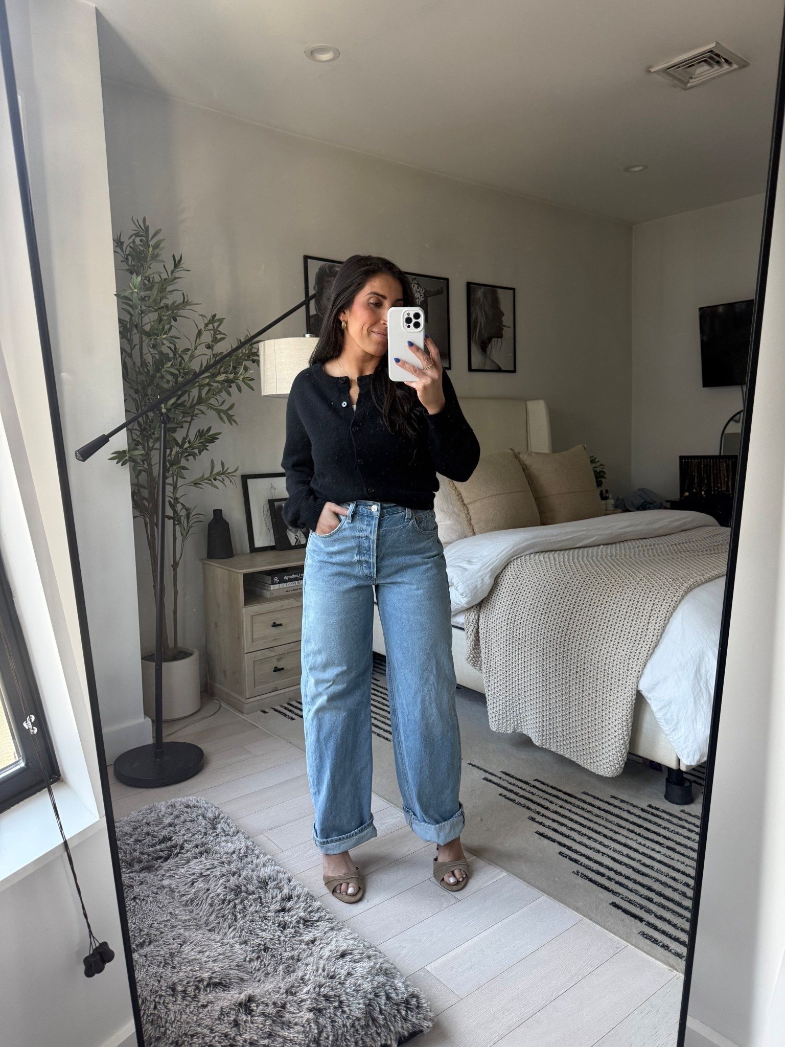 outfit of the day brought to you by @Aritzia @Zara #citizensofhumanity #skims 

jeans size 26 
sweater size M
tank size M


#LTKootd