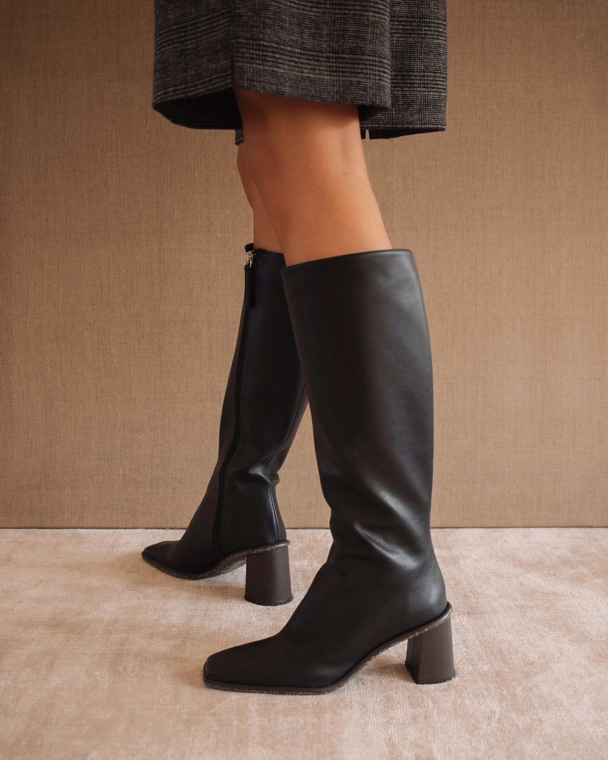 East - Black Vegan Leather Boots | ALOHAS | Alohas FR