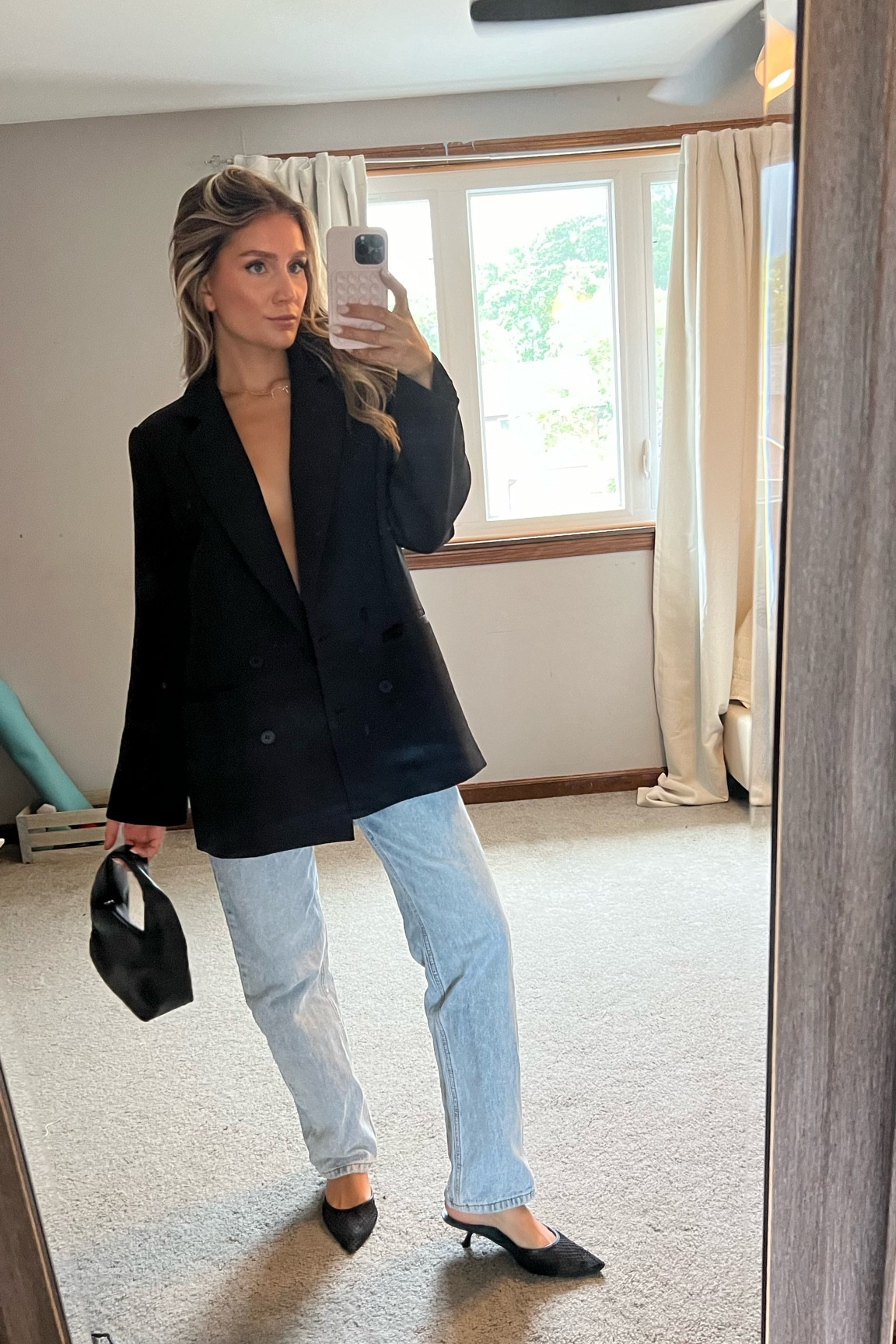 Size 0/xs in blazer and jeans! 

#LTKStyleTip #LTKBeauty #LTKFindsUnder100