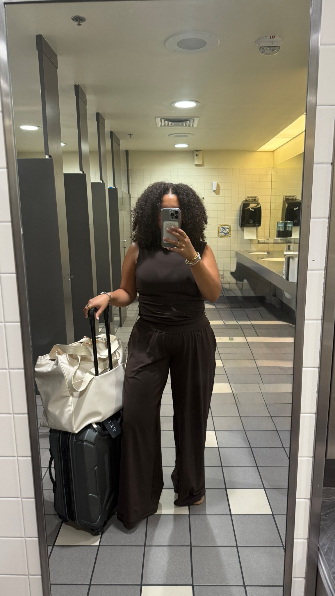 Airport outfit, chocolate brown aerie set

#LTKStyleTip #LTKmomlife