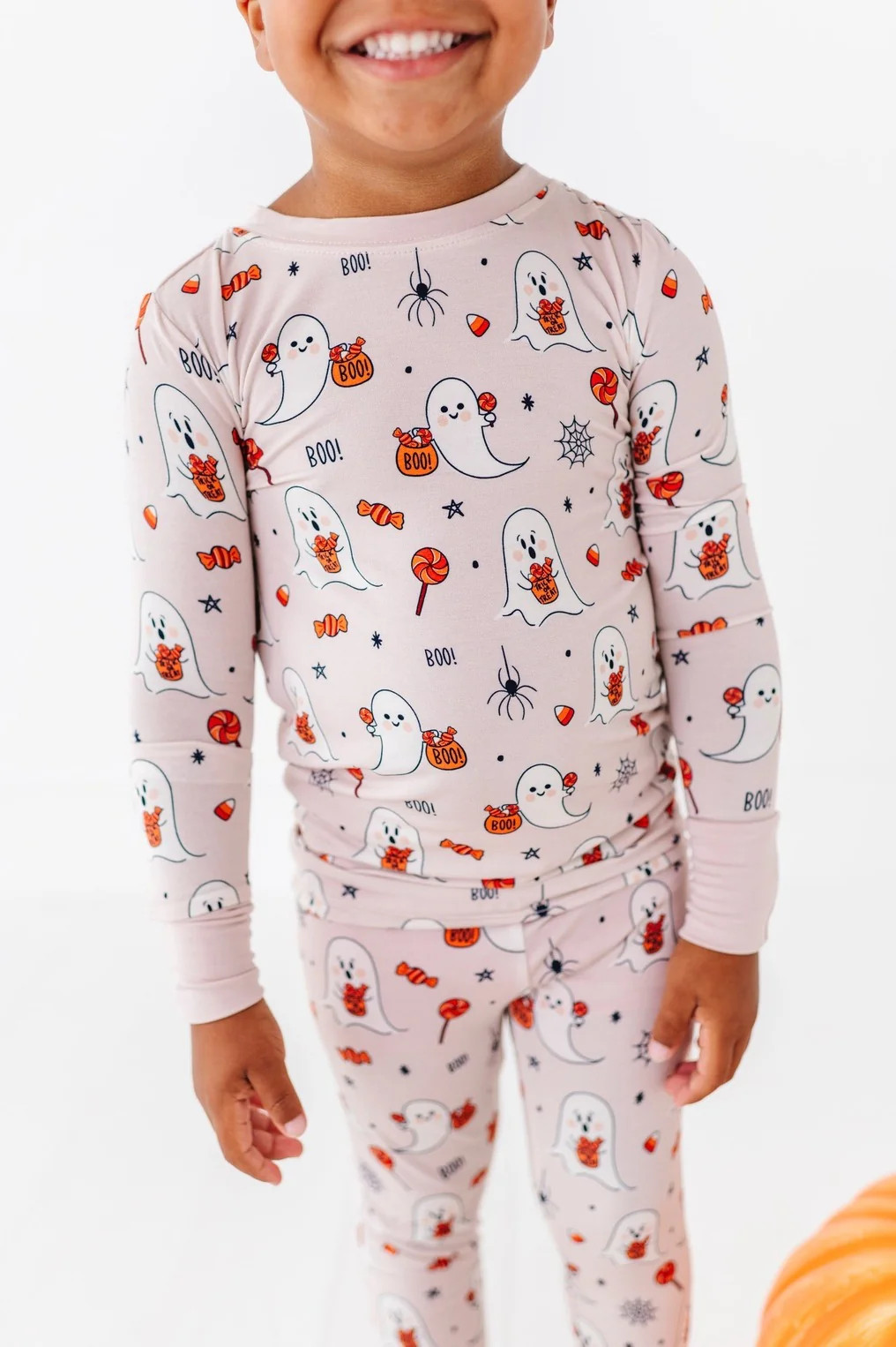 SPOOKY SNUGGLES BAMBOO PJ SET | Sydney and Co.
