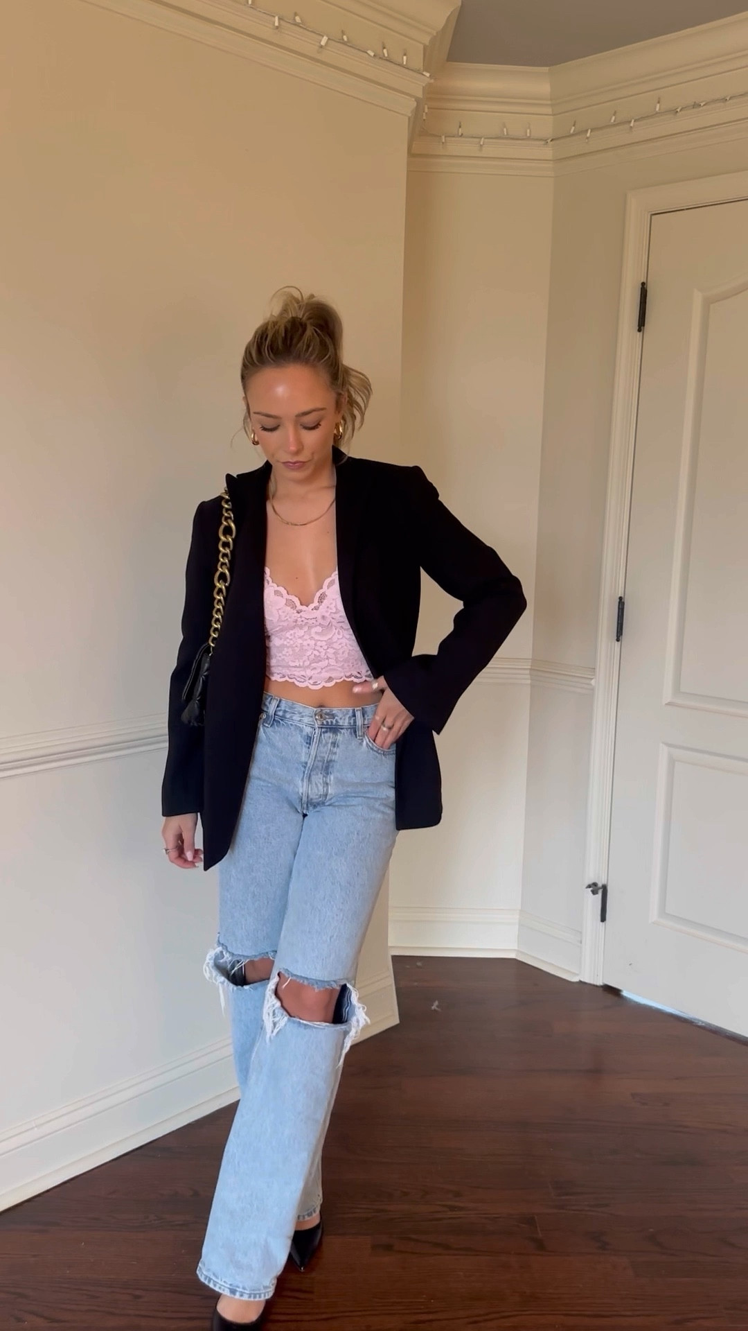 Valentine’s day Outfit Inspo! 💋💋

#LTKVideo #LTKstyletip #LTKSeasonal