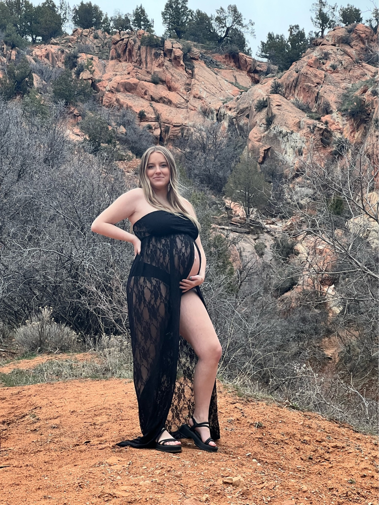 Getting a dress with an open slit for your belly pics is a must✨

#LTKStyleTip #LTKBaby #LTKBump