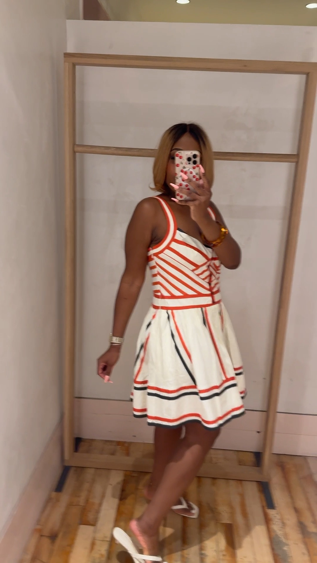 This dress is so pretty but it’s a bit too big . I needed it in Medium. Such a pretty color and I love the details

#LTKSeasonal #LTKMidsize
