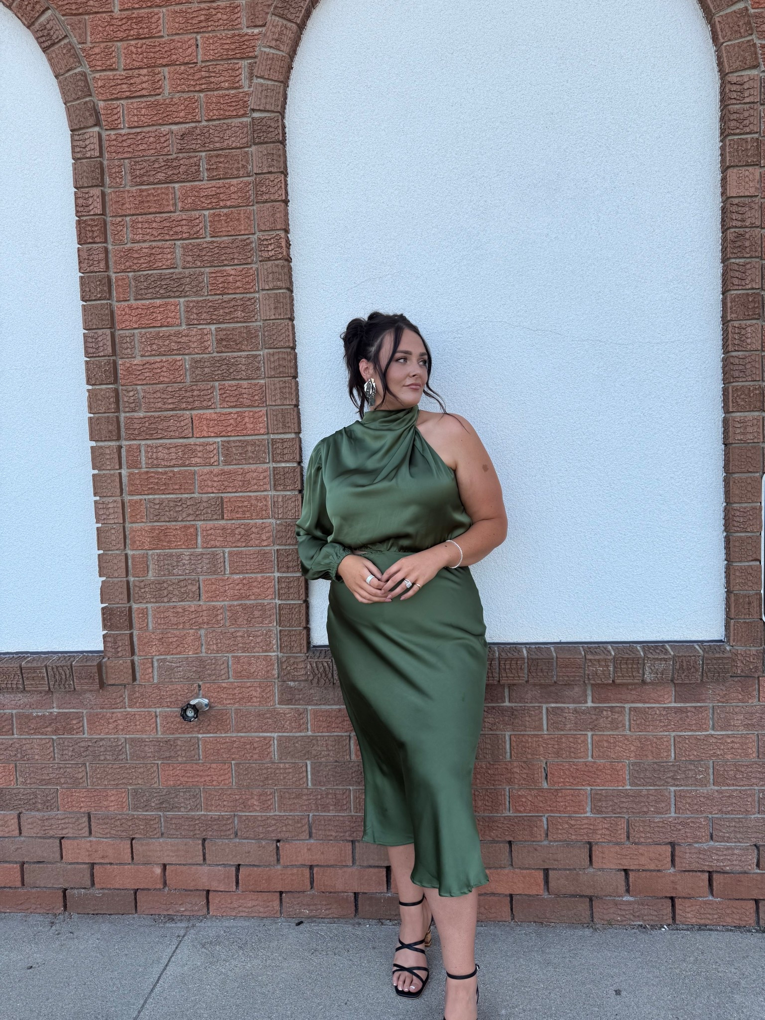 This dress is my favourite, I’ve worn it to two weddings and it always gets so many compliments:) 
Wearing an XL 

#LTKWedding #LTKParties #LTKMidsize