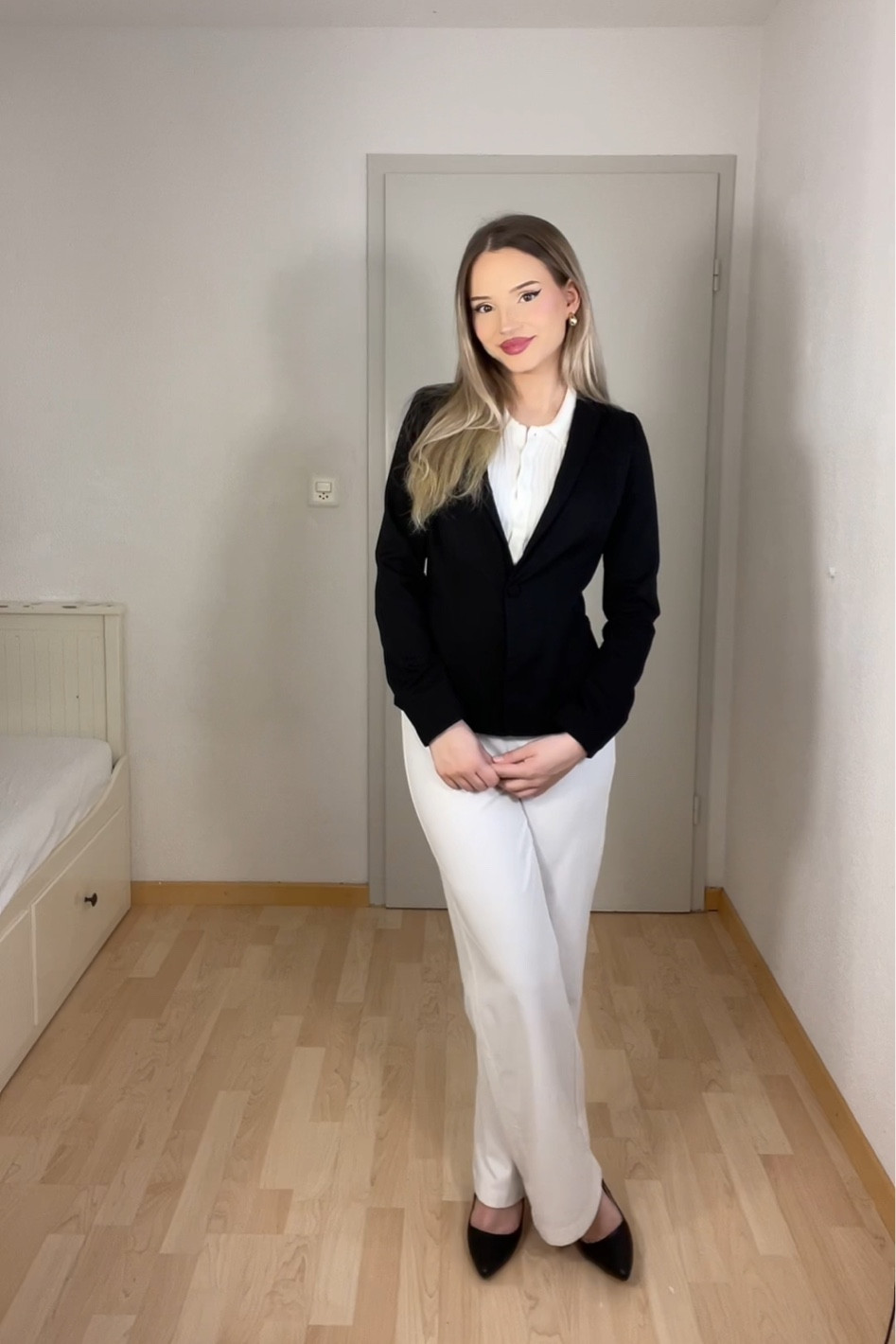 #corporateoutfits #businessoutfit #pumps #tailoredtrousers #blazer 