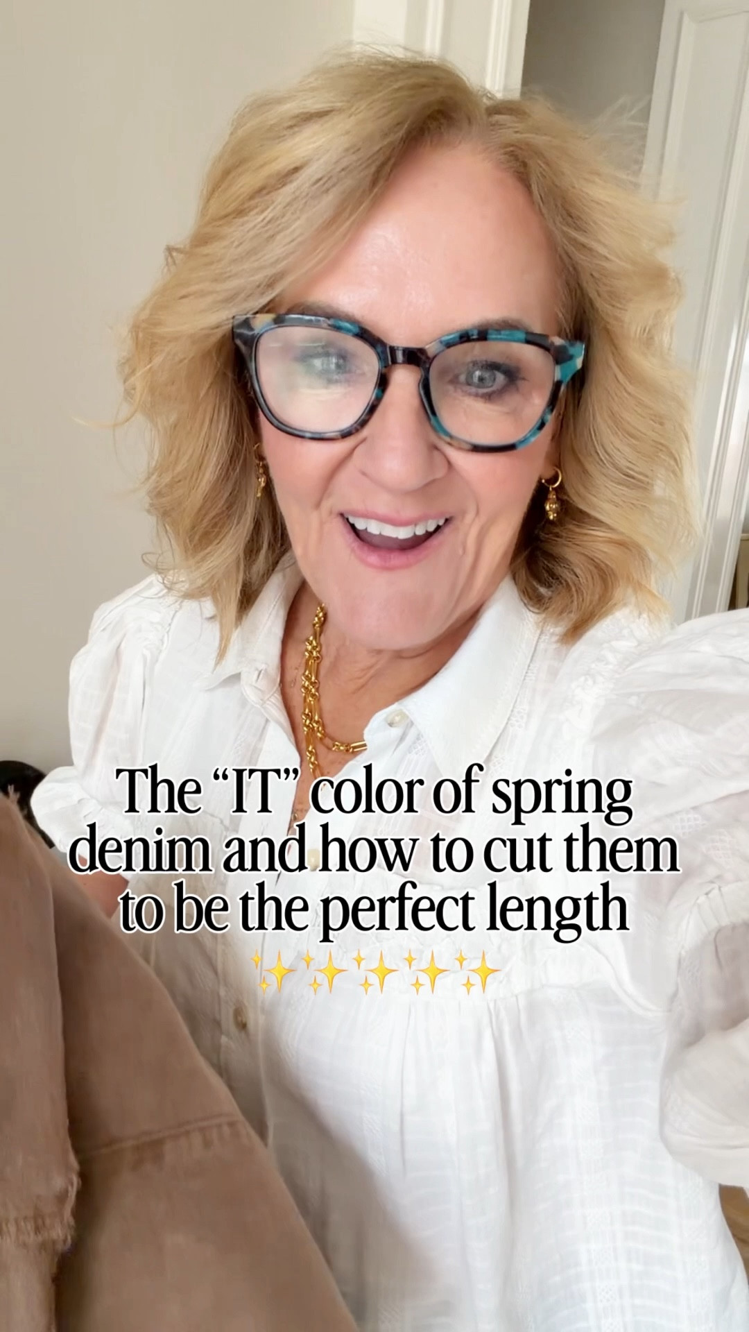 Paige anessa jeans in the cedar color is very popular. I’m linking several sources so that you can find your size. I ordered the 29 and they fit perfectly.
Blouse is from Anthropologie size medium
I’m leaking several different block heels, including these from LOFT
Anthropologie Buckle bag it’s oversized and a statement

#LTKOver40 #LTKspringtrends #LTKPetite