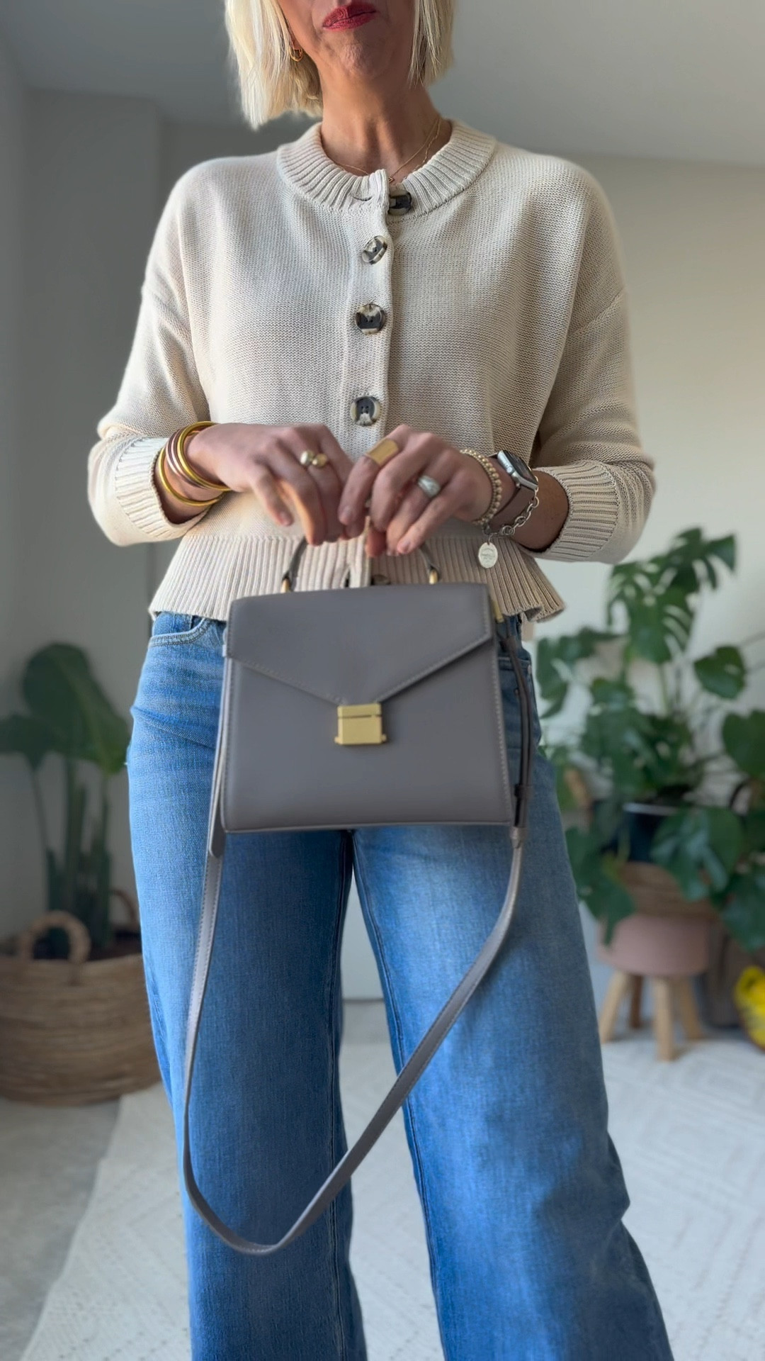 The key to effortless style is versatility. This @onequince luxe knit cardigan, modern wide-leg jeans, and tailored leather handbag will create endless outfit combinations with zero effort this spring! 

Your wardrobe should work for you—not against you. This season, it’s all about intentional dressing—fewer, better pieces that mix timeless elegance with modern ease.
#quincepartner 

#LTKWatchNow #LTKOver40 #LTKStyleTip