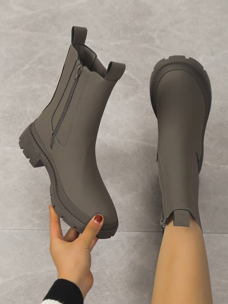 New
     
      Minimalist Side Zipper Chelsea Boots | SHEIN