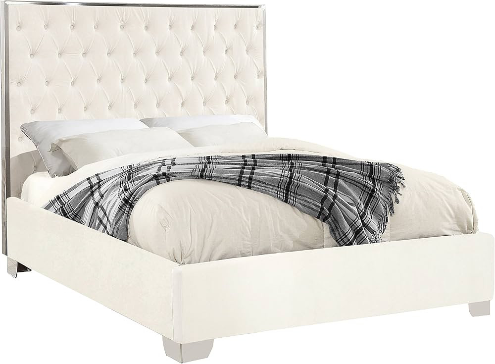 Meridian Furniture Lexi Collection Modern | Contemporary Velvet Upholstered Bed with Deep Tufting... | Amazon (US)
