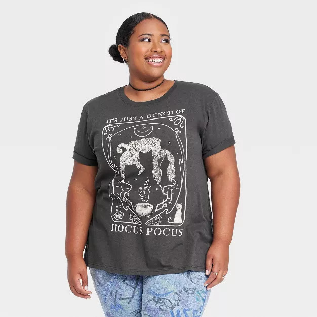 Women's Disney Hocus Pocus Short Sleeve Graphic T-Shirt - Slate Black | Target