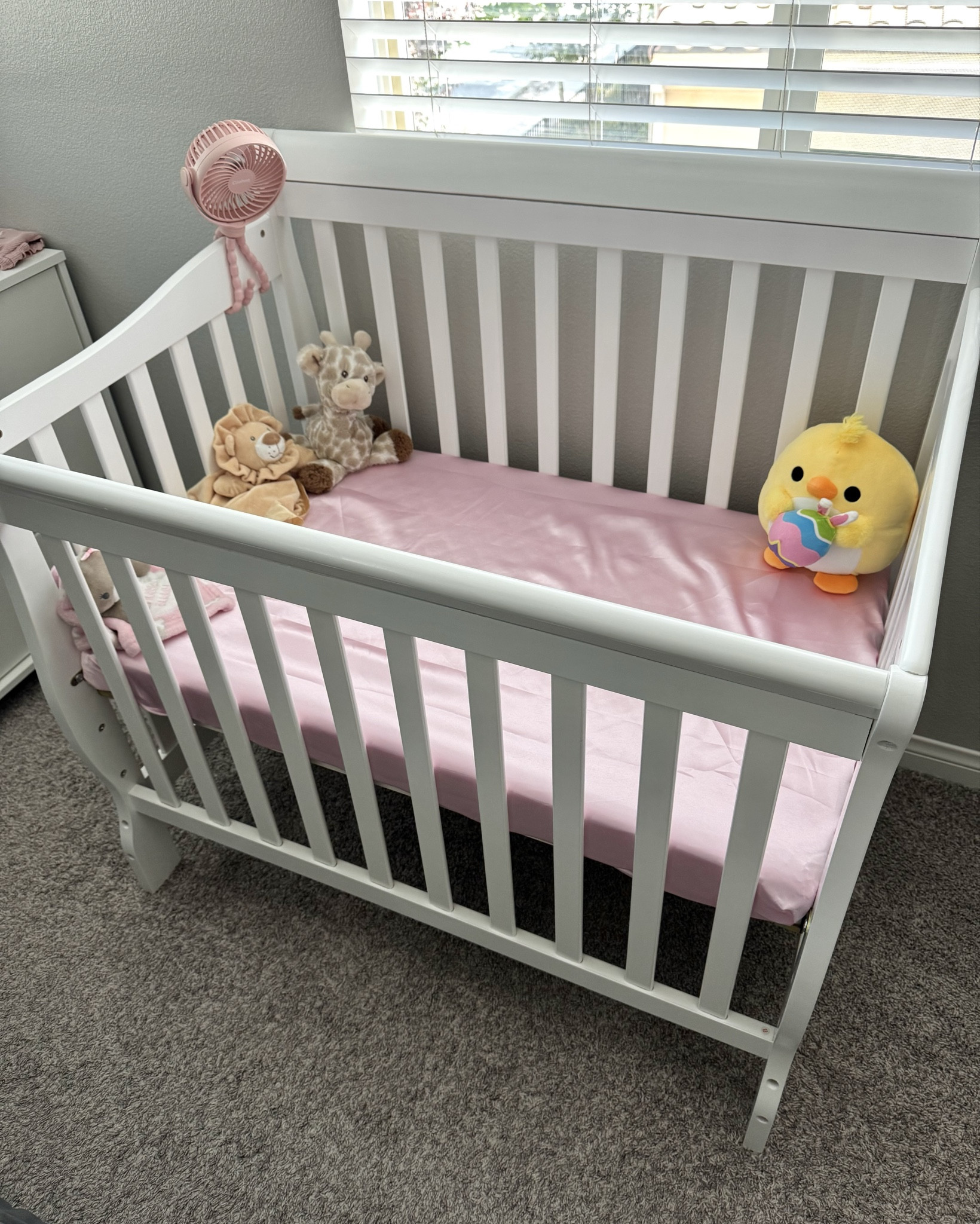 Mini crib saving space! 🫶🏼

#LTKHome #LTKBaby