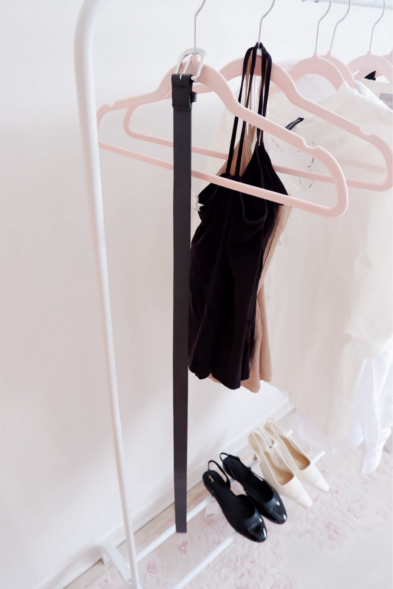 New spring H&M finds

#LTKSeasonal #LTKfindsunder50 #LTKfindsunder100 #LTKstyletip #LTKsalealert #LTKworkwear